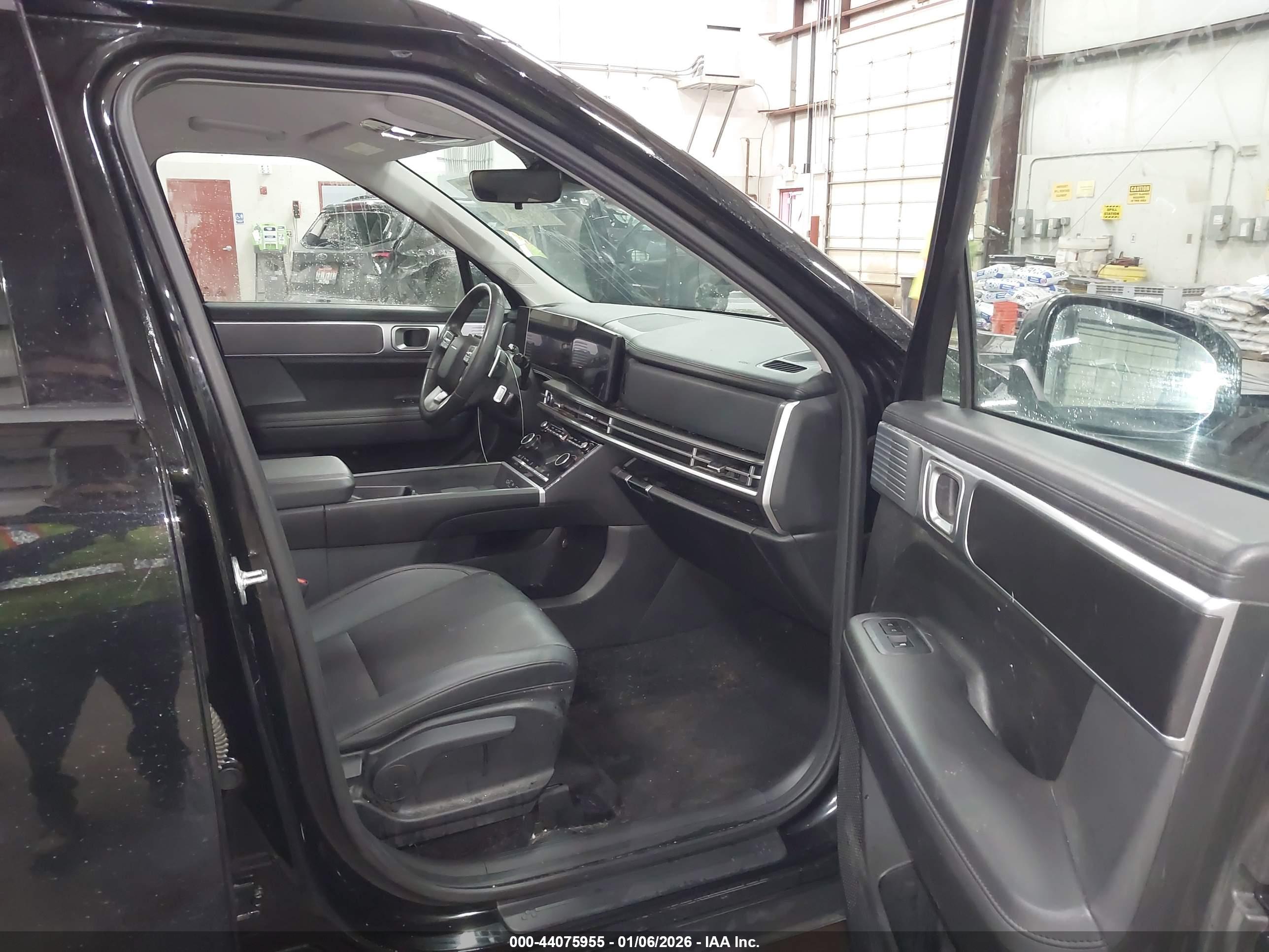 HYUNDAI SANTA image 5
