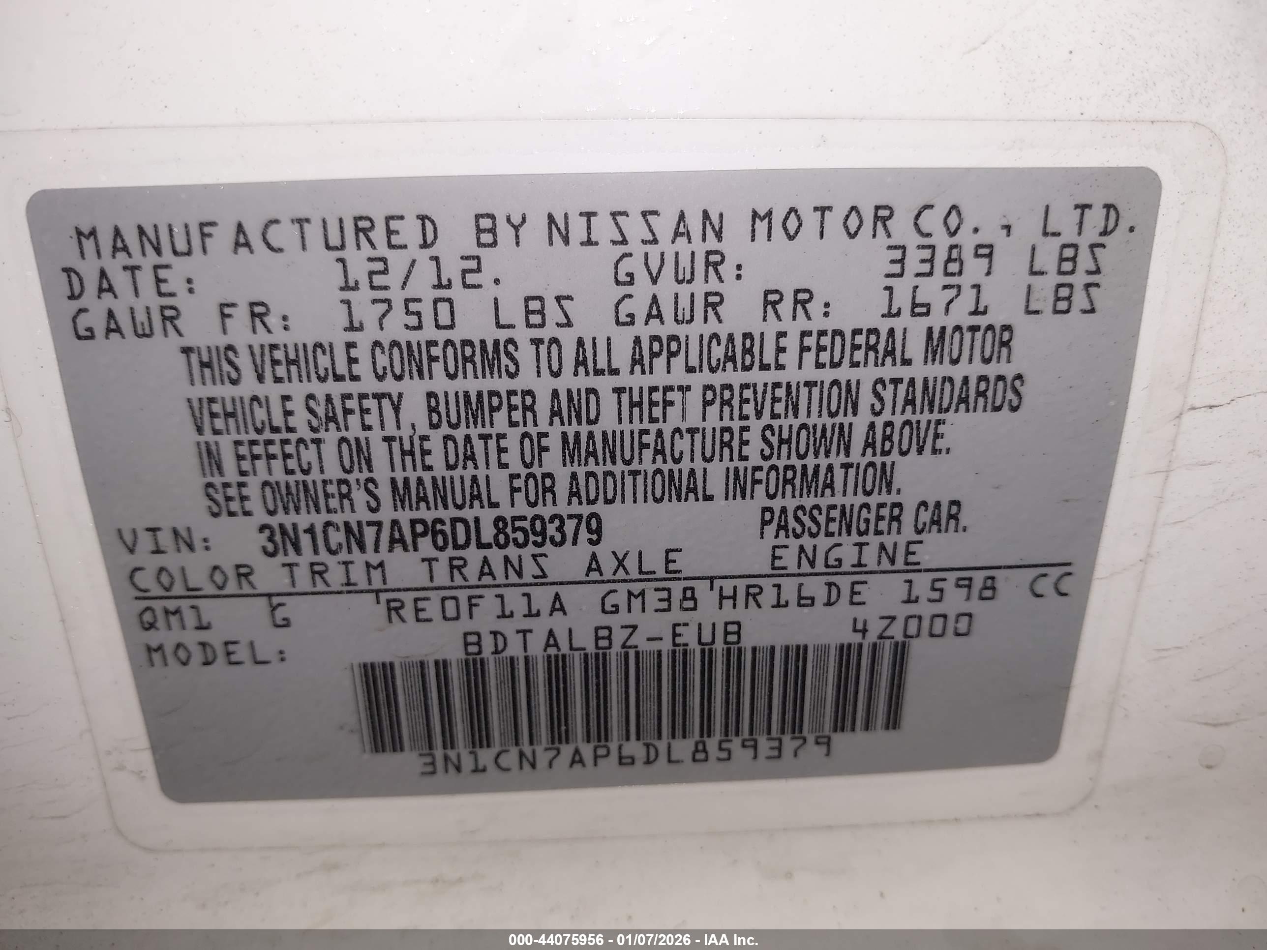 NISSAN VERSA image 9