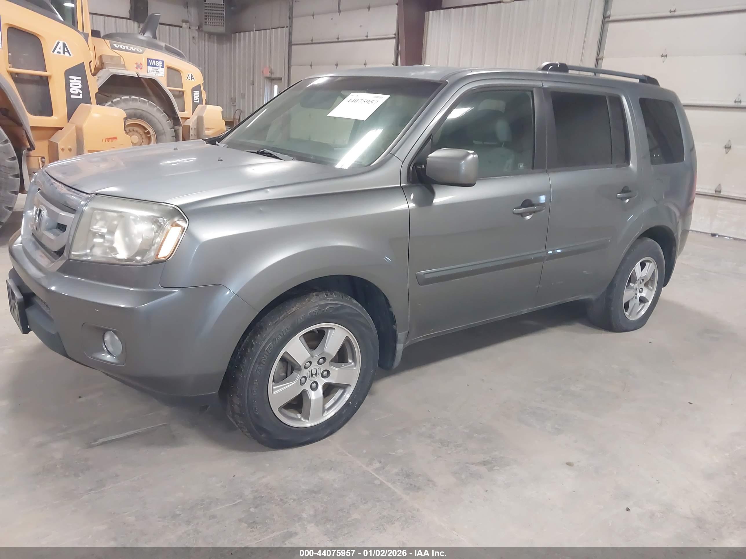HONDA PILOT image 2