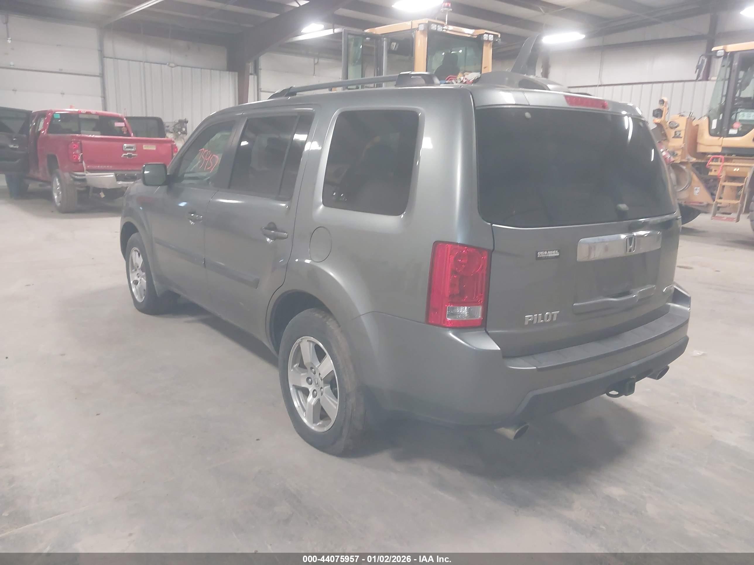 HONDA PILOT image 3