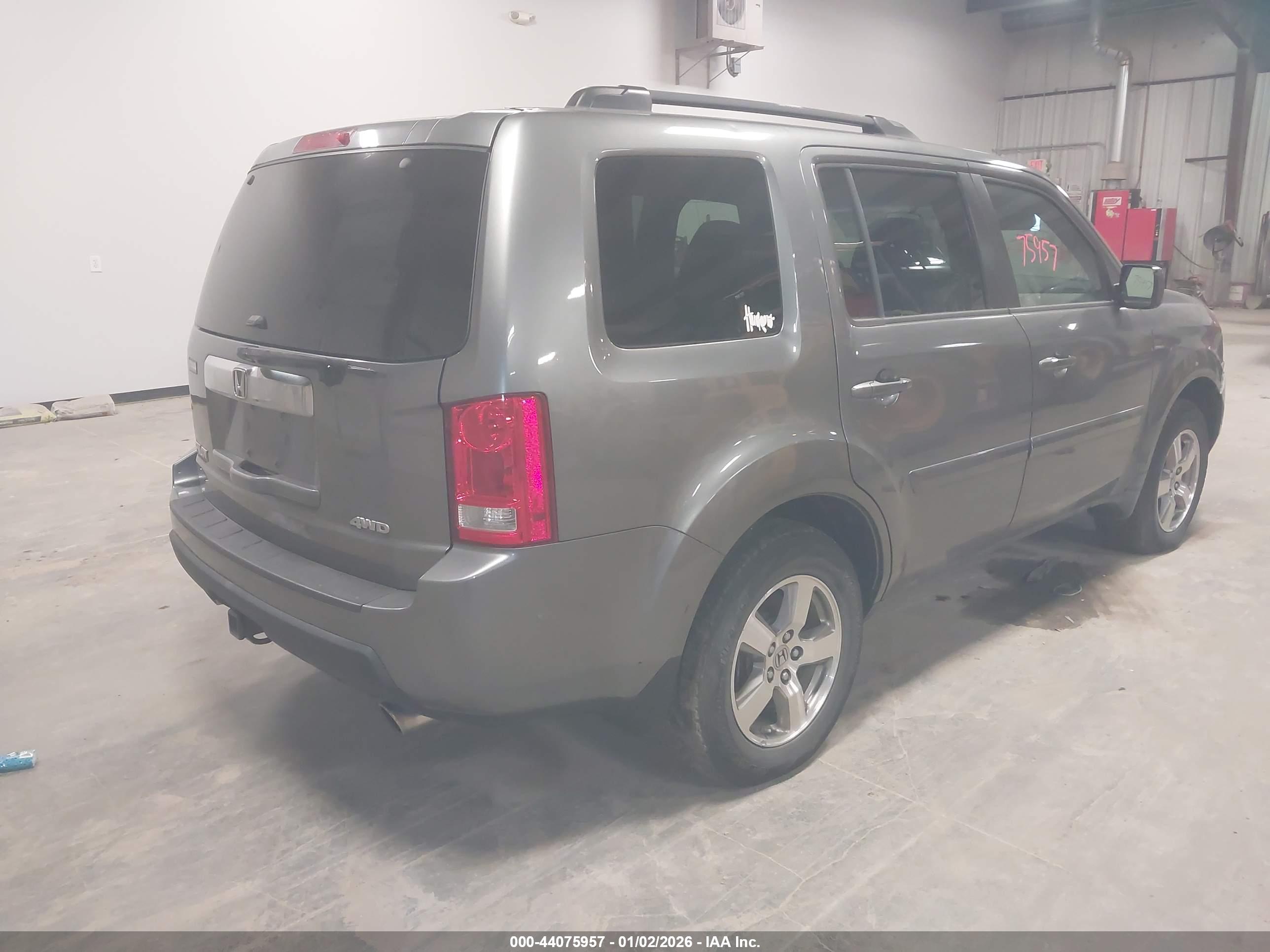 HONDA PILOT image 4