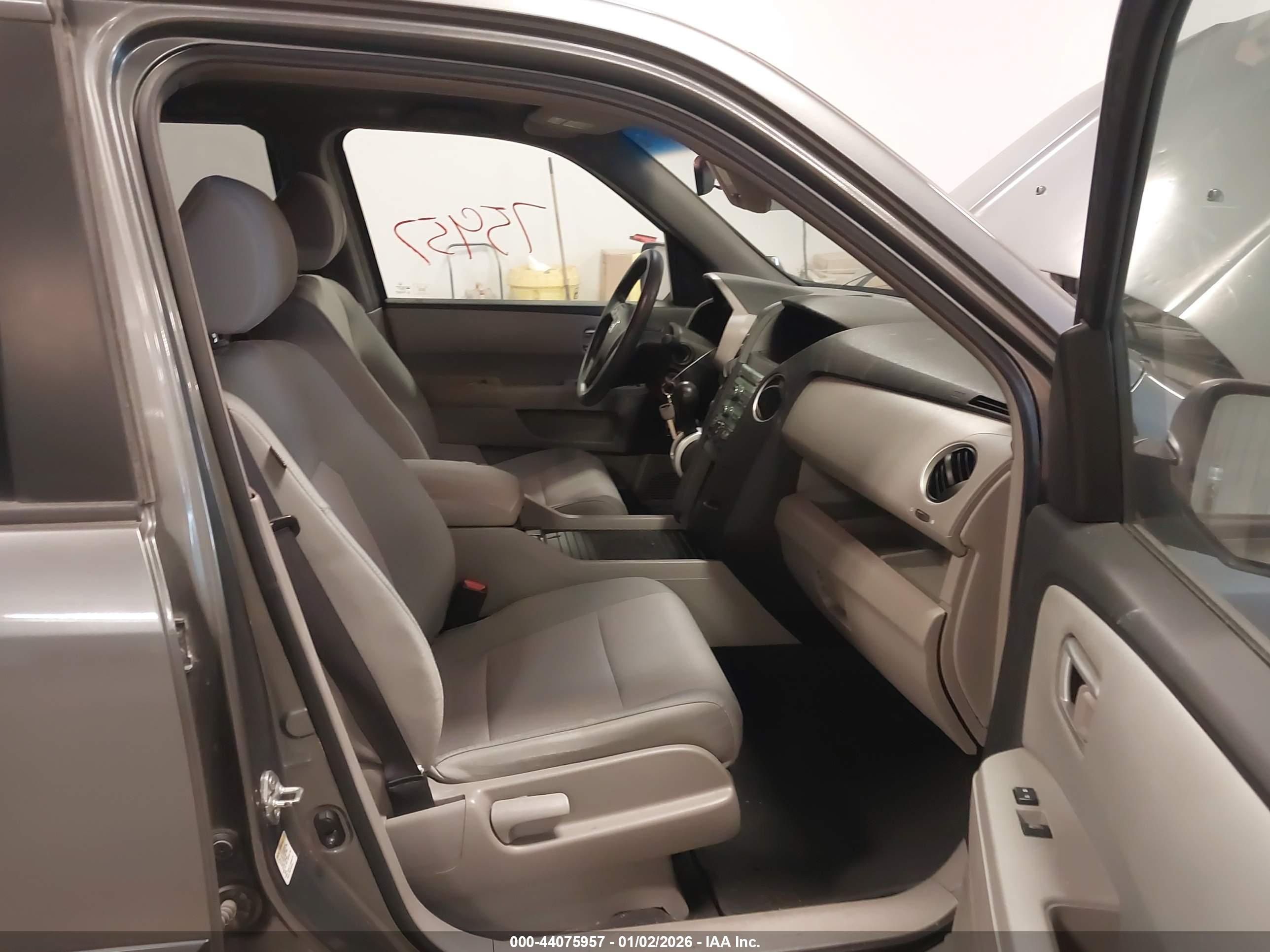 HONDA PILOT image 5