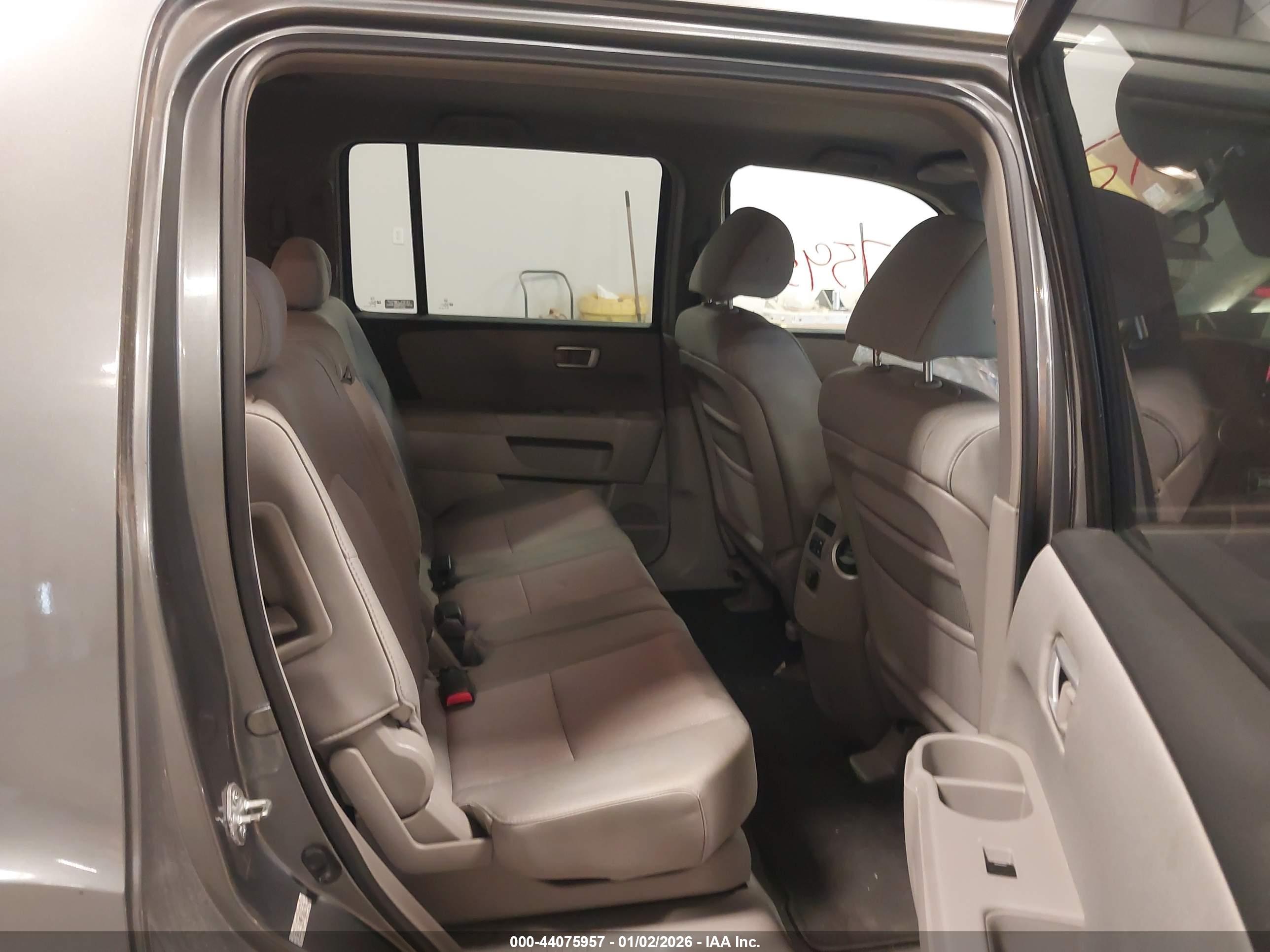HONDA PILOT image 8