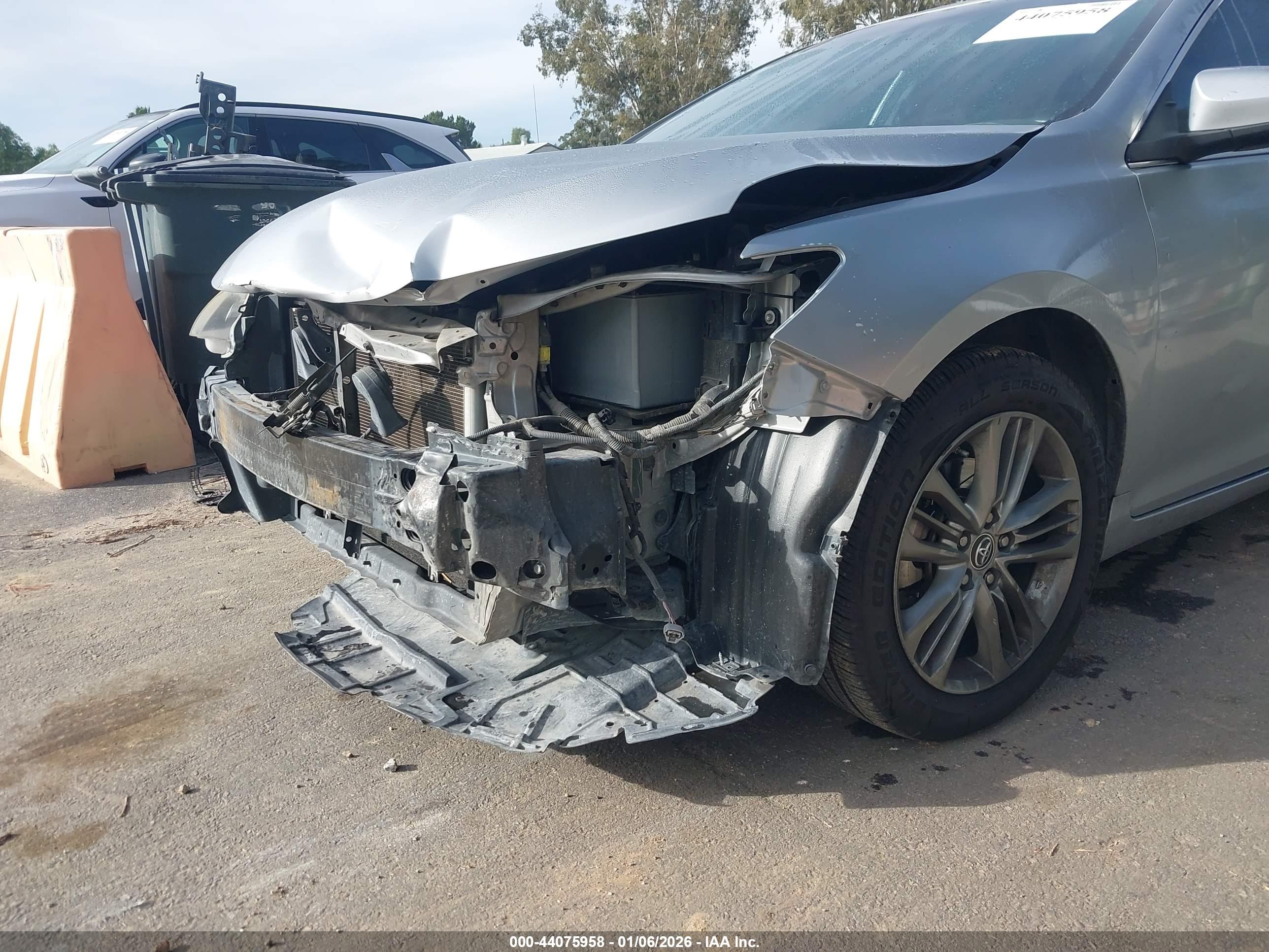TOYOTA CAMRY image 6