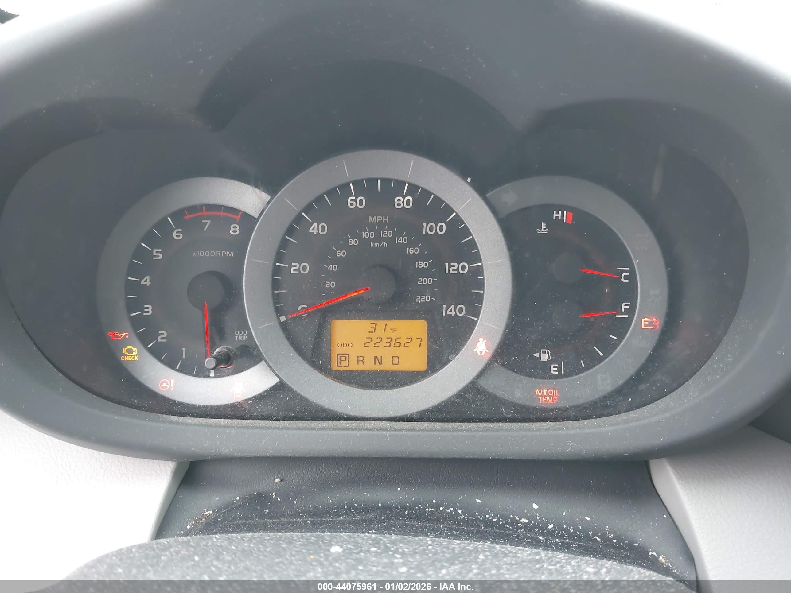 TOYOTA RAV4 image 7