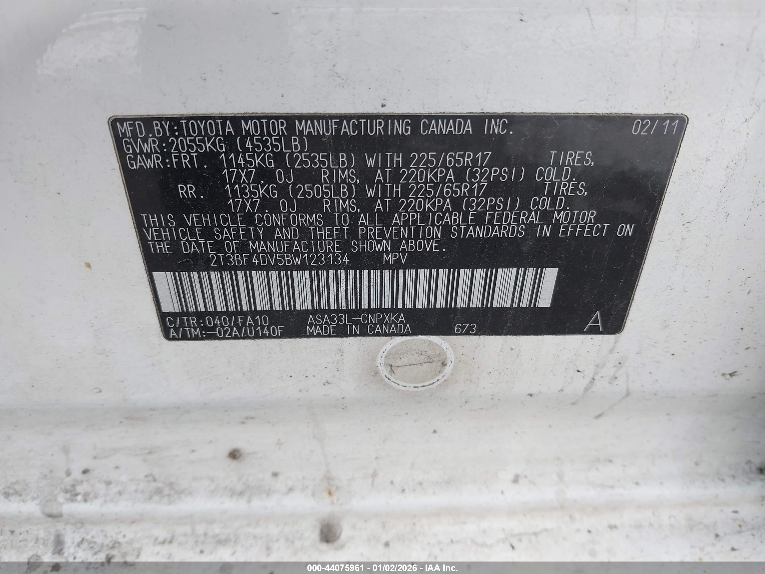 TOYOTA RAV4 image 9