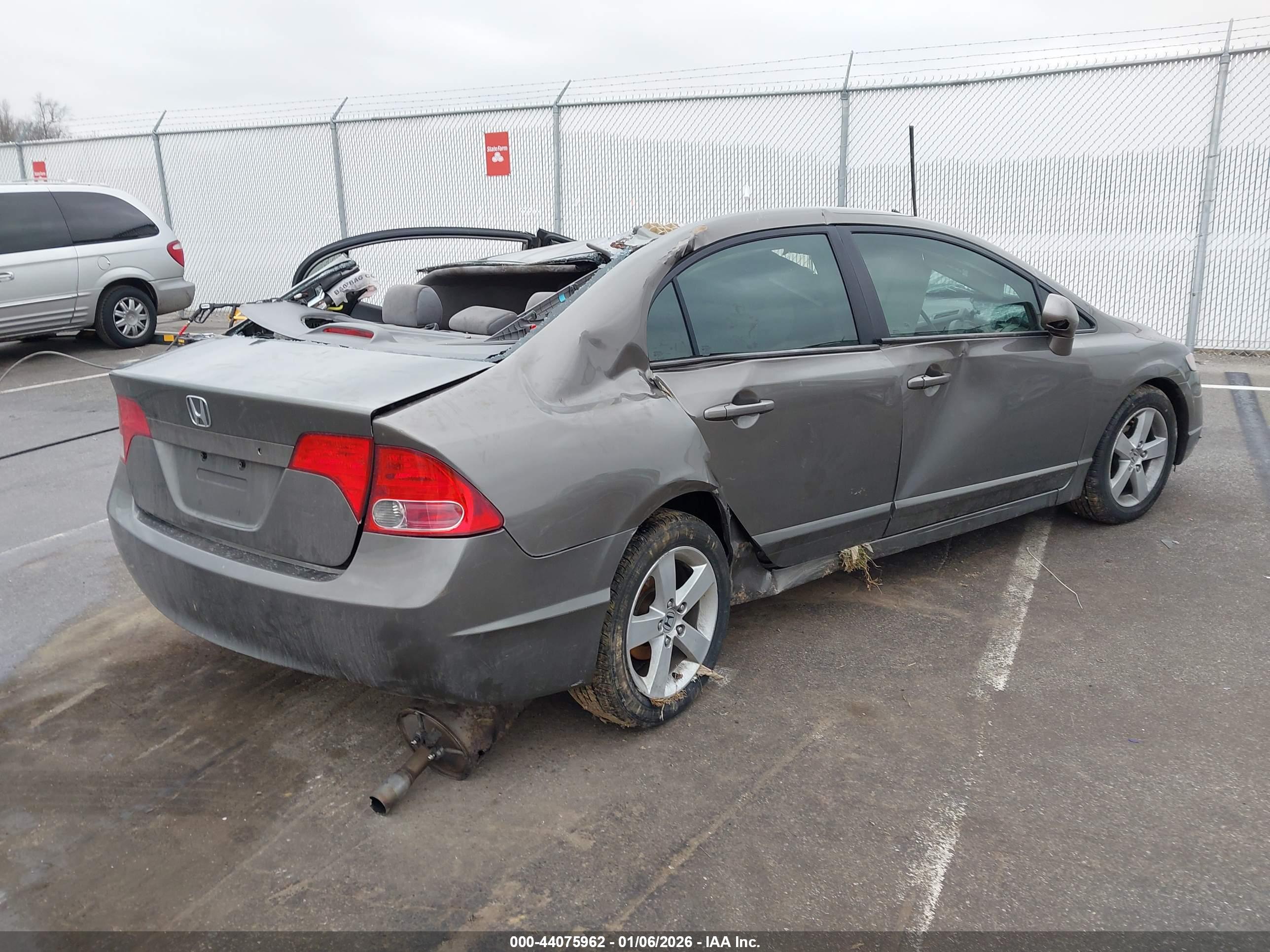 HONDA CIVIC image 4