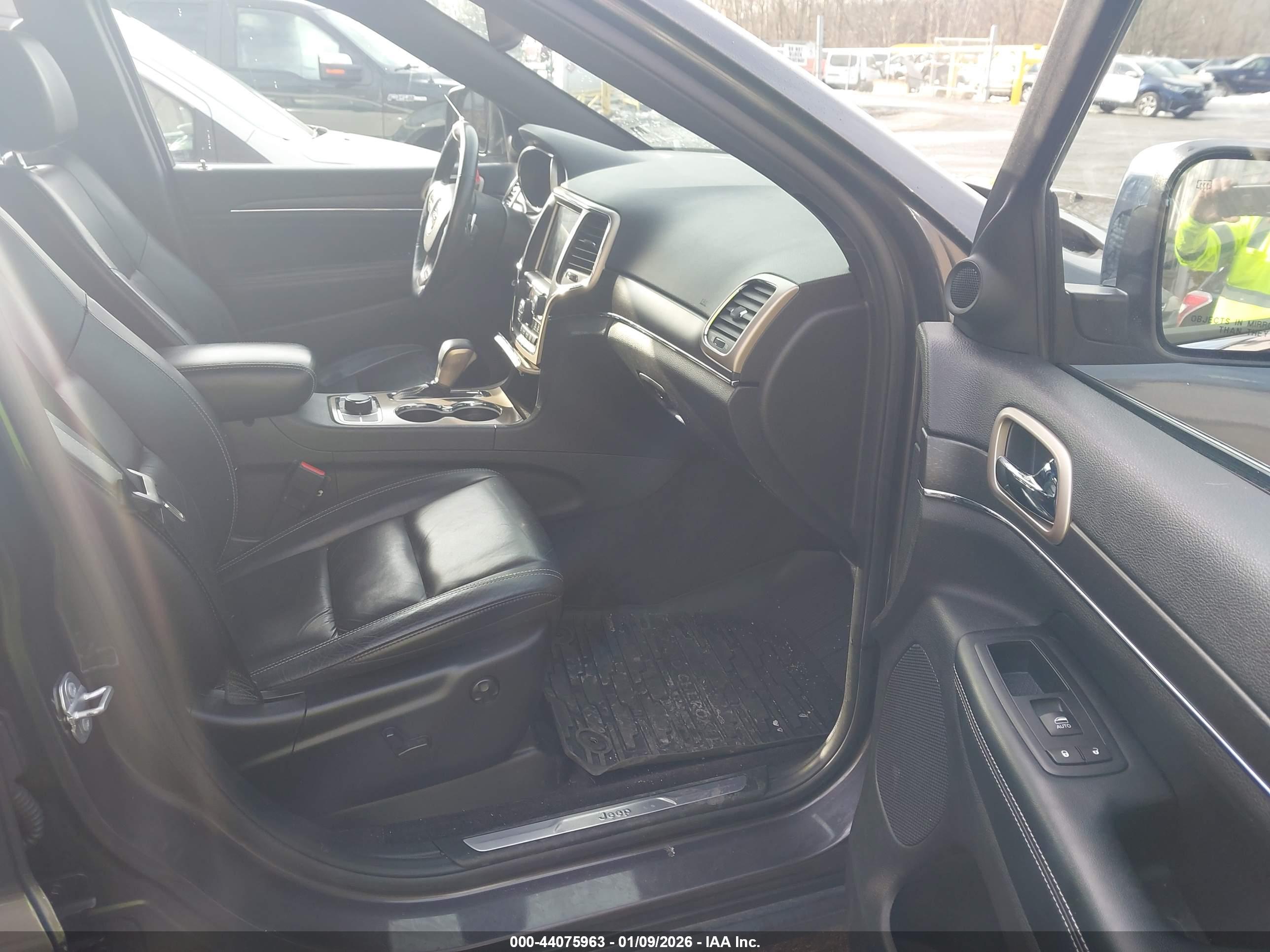 JEEP GRAND image 5