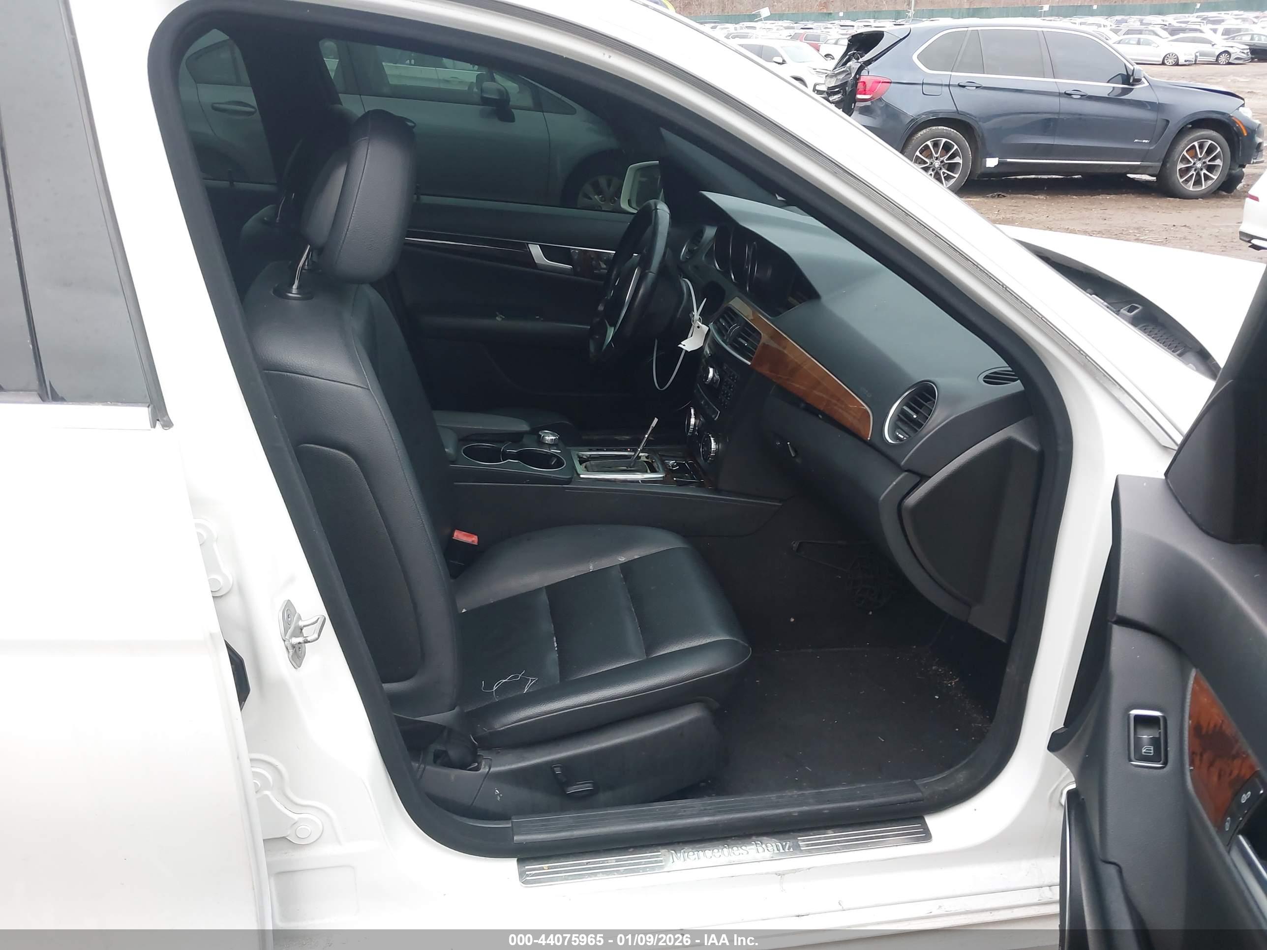 MERCEDES-BENZ C image 5