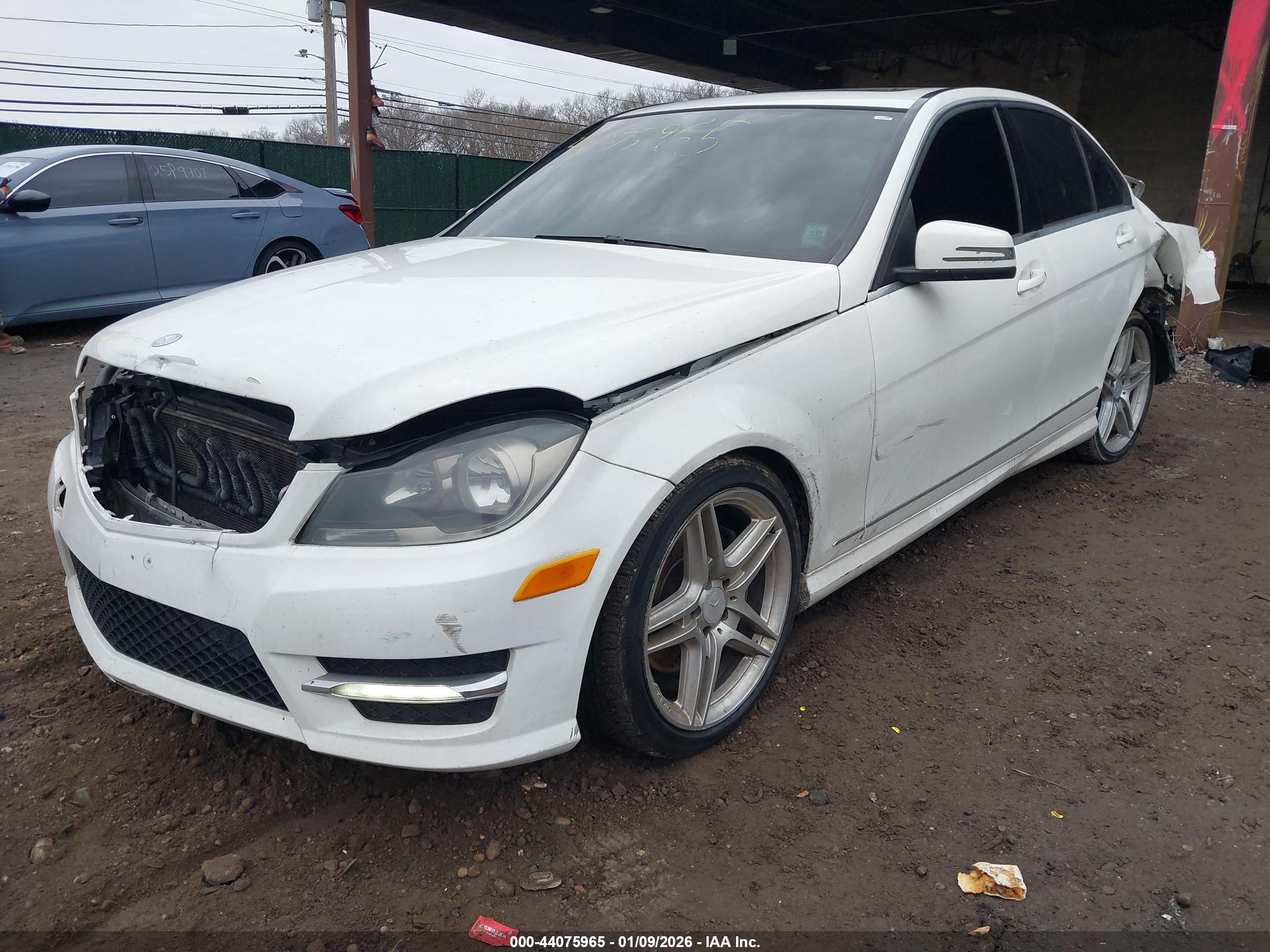 MERCEDES-BENZ C image 6