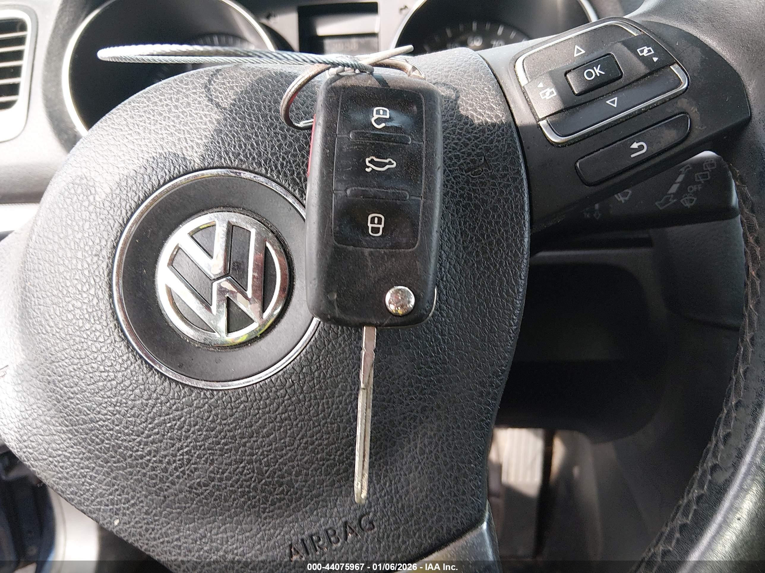 VOLKSWAGEN JETTA image 11
