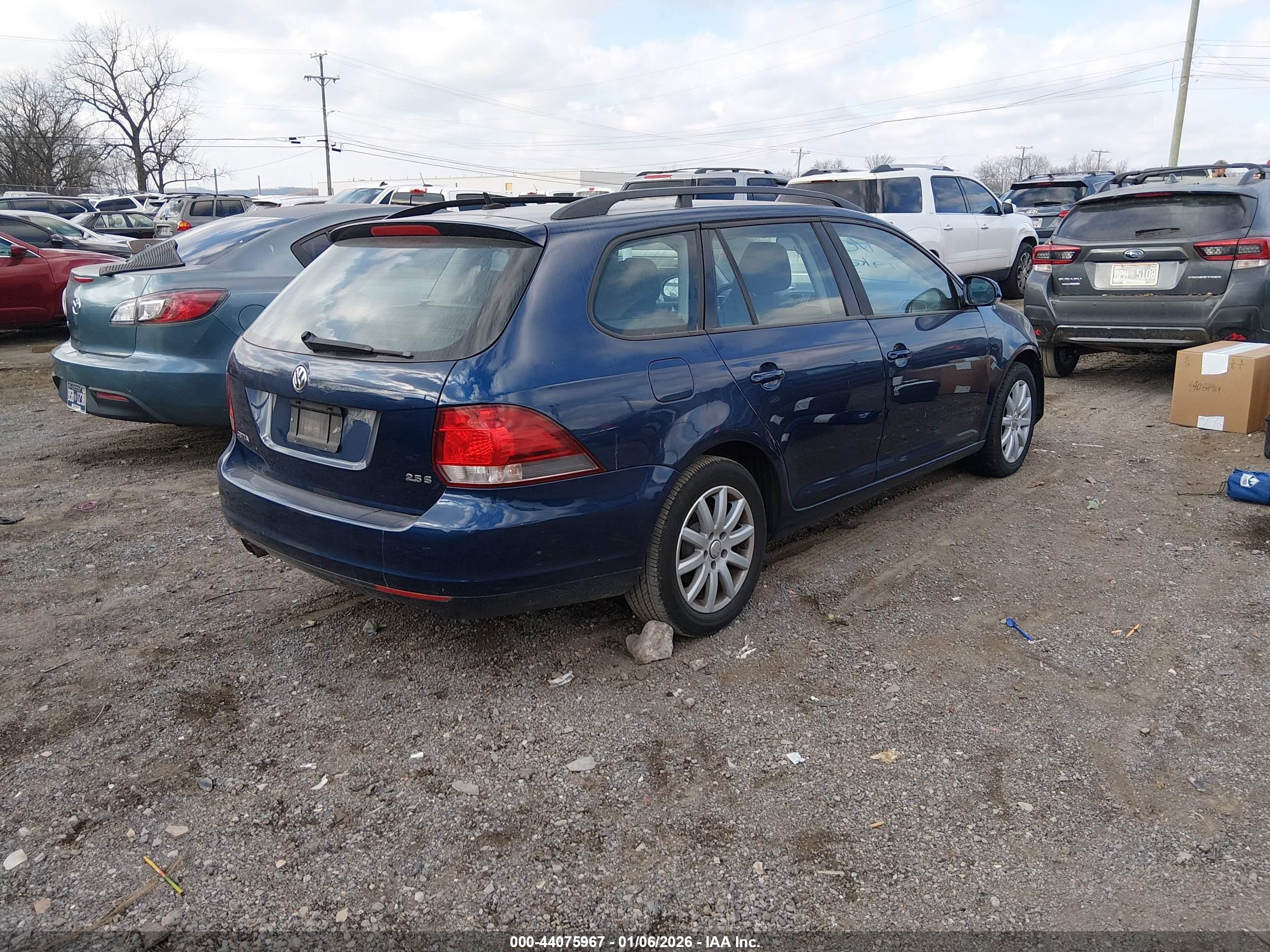 VOLKSWAGEN JETTA image 4