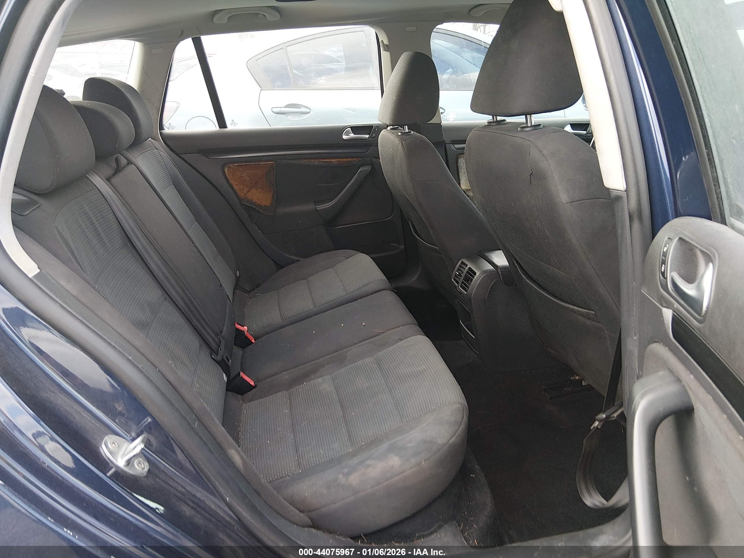 VOLKSWAGEN JETTA image 8