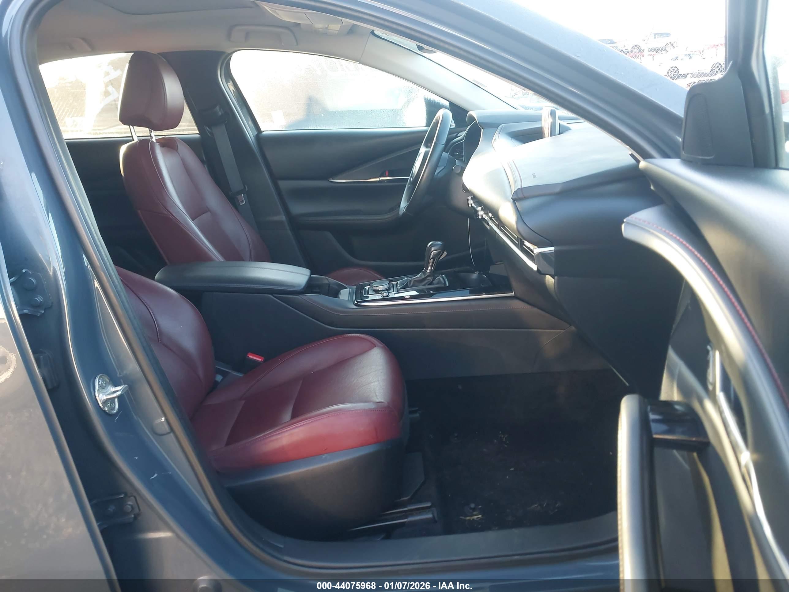 MAZDA CX-30 image 5