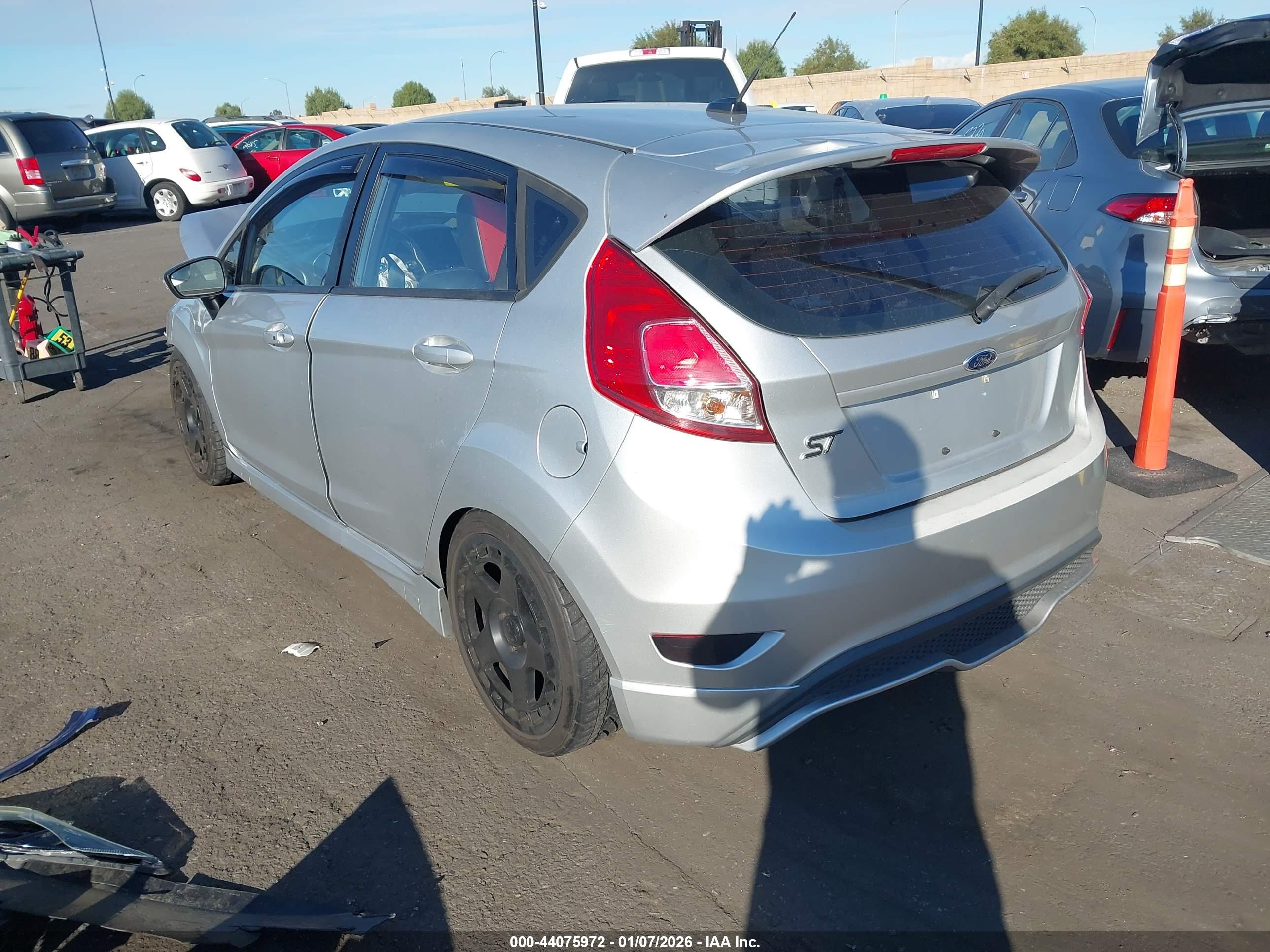 FORD FIESTA image 3
