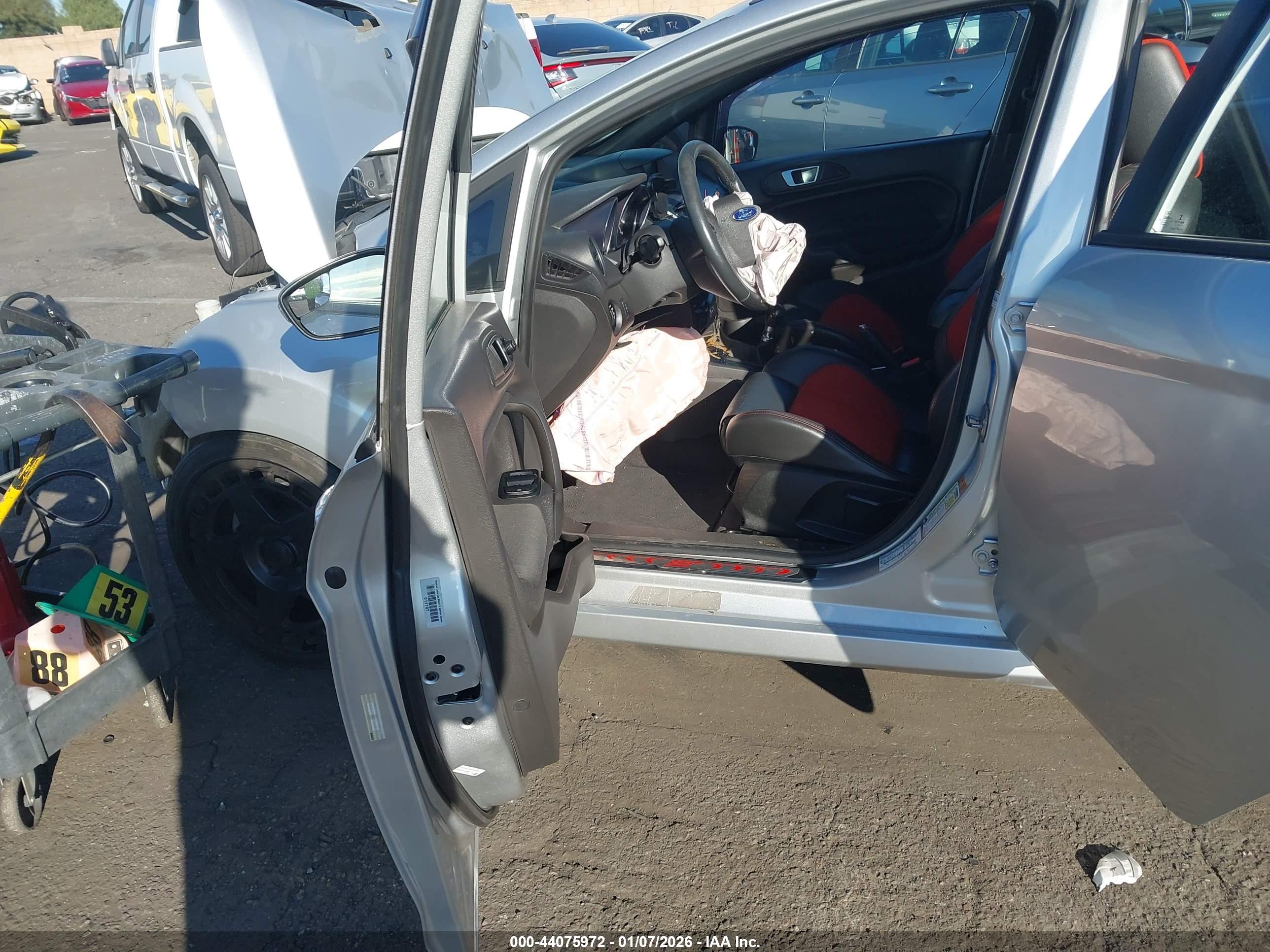 FORD FIESTA image 5
