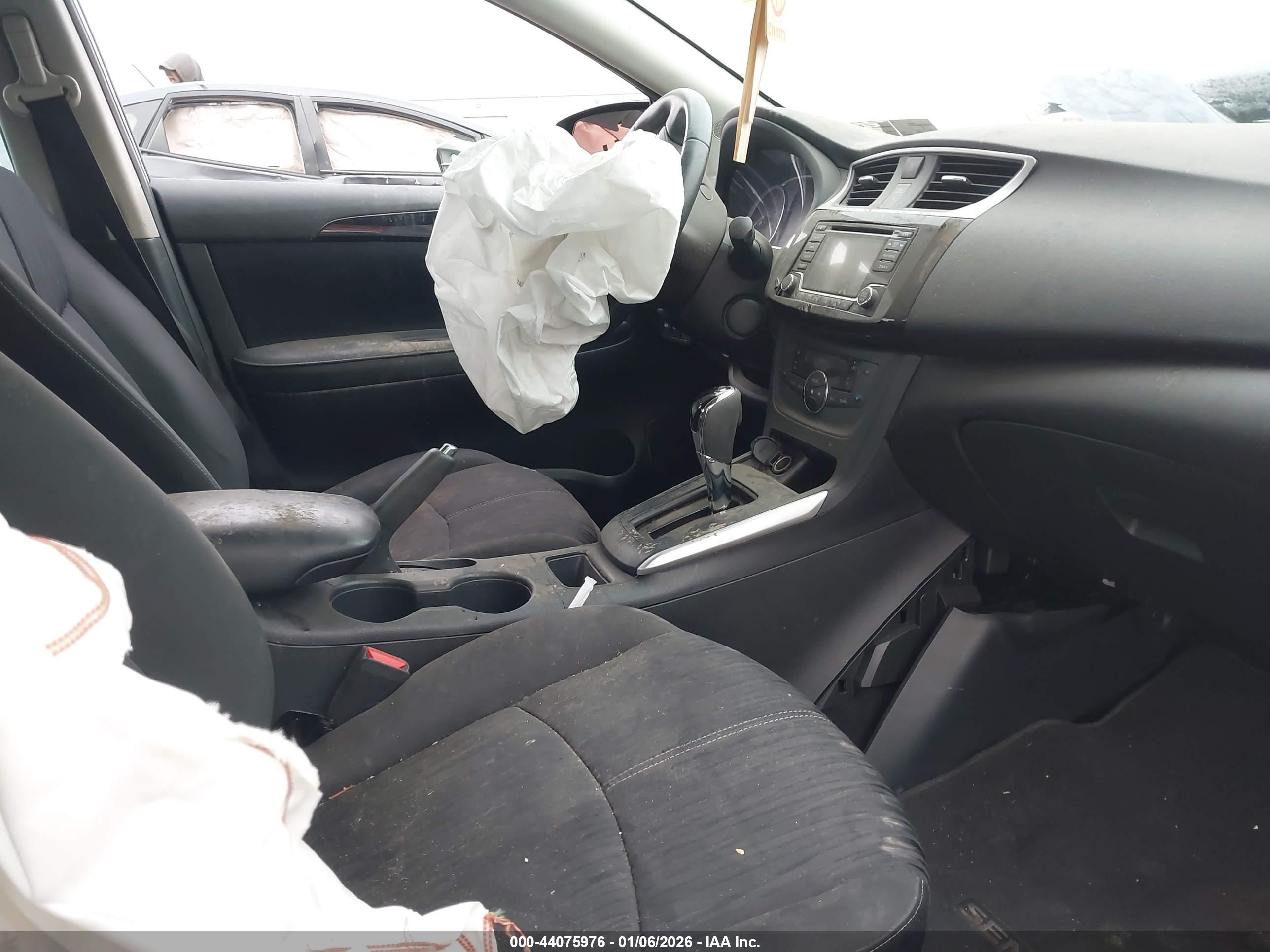 NISSAN SENTRA image 5