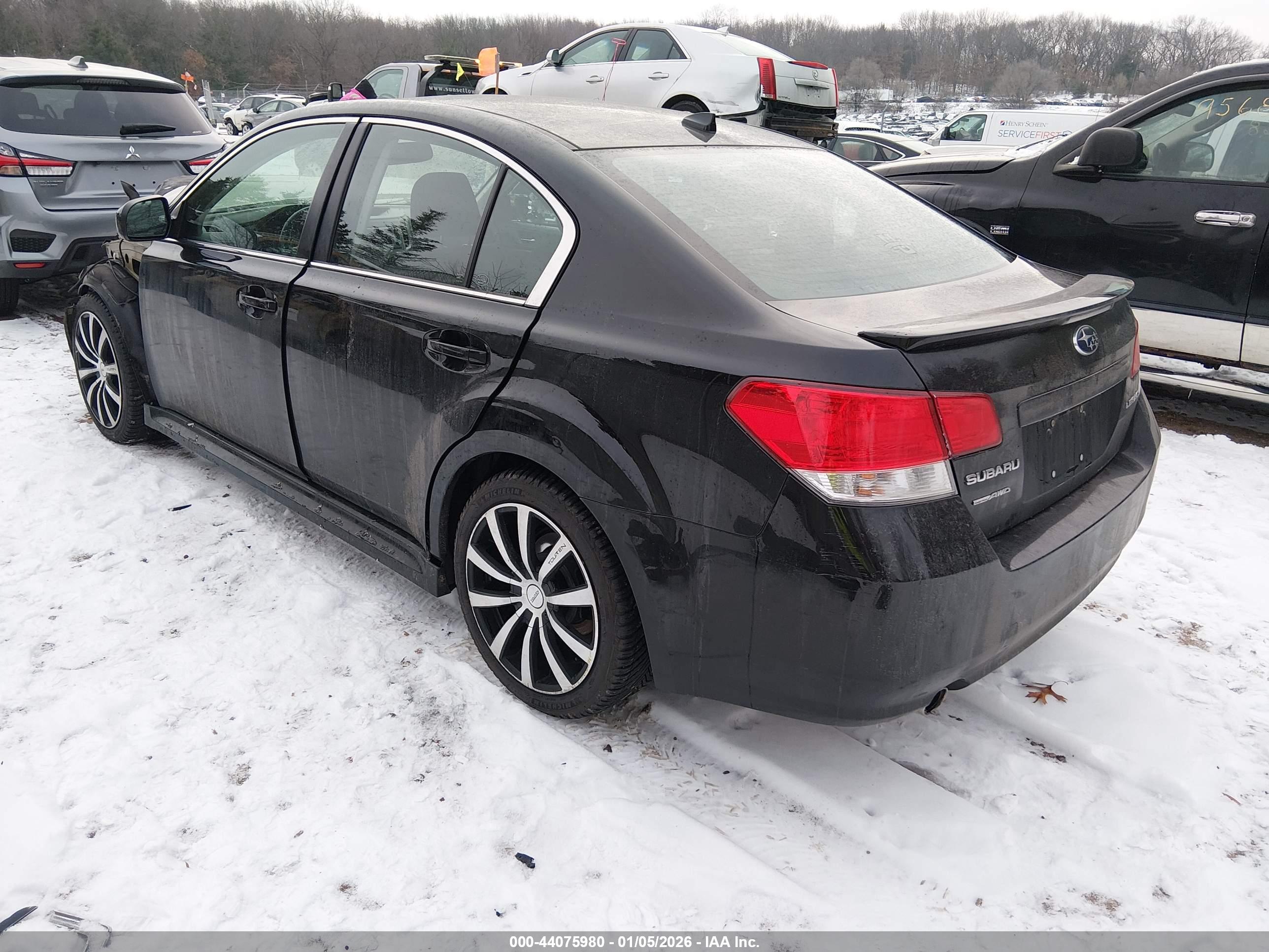 SUBARU LEGACY image 3