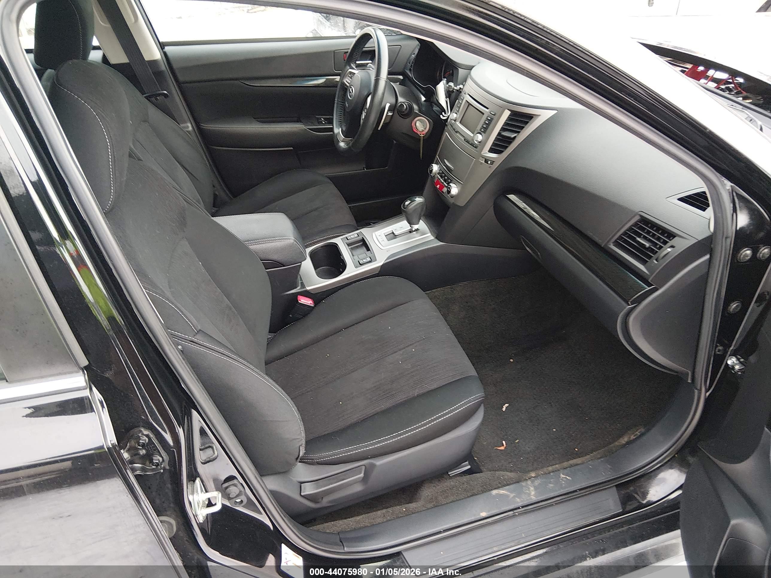 SUBARU LEGACY image 5