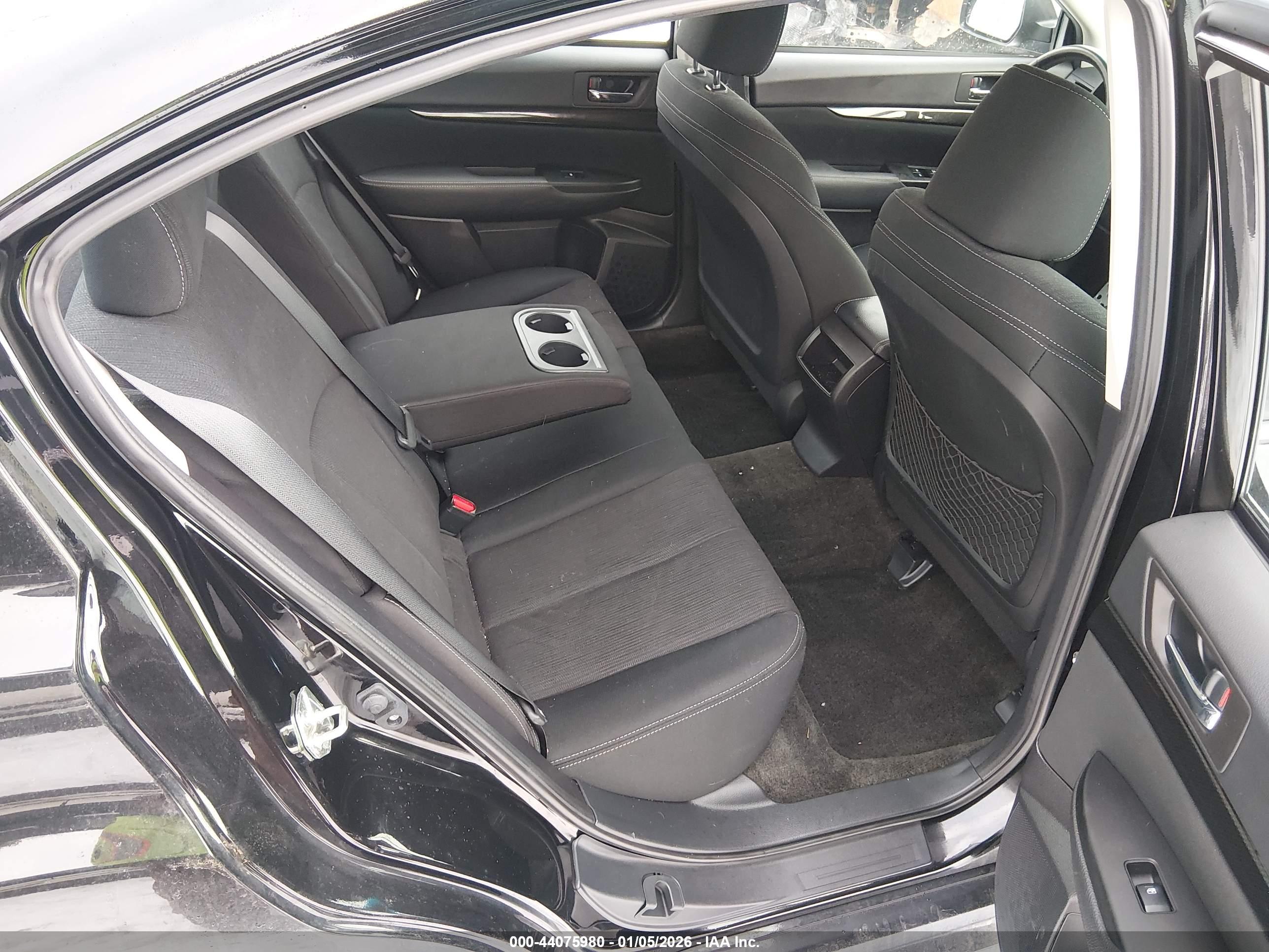 SUBARU LEGACY image 8