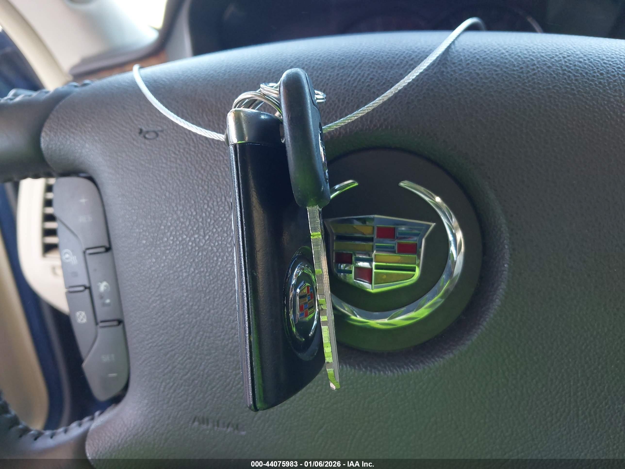 CADILLAC DTS image 11