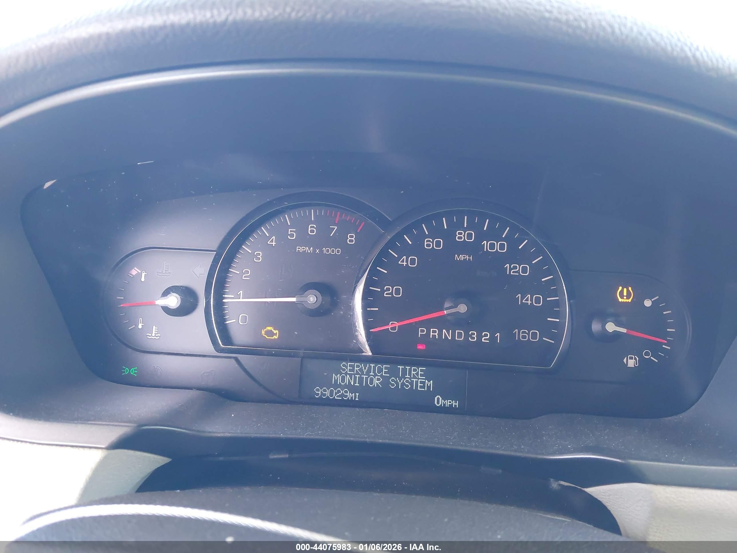 CADILLAC DTS image 7