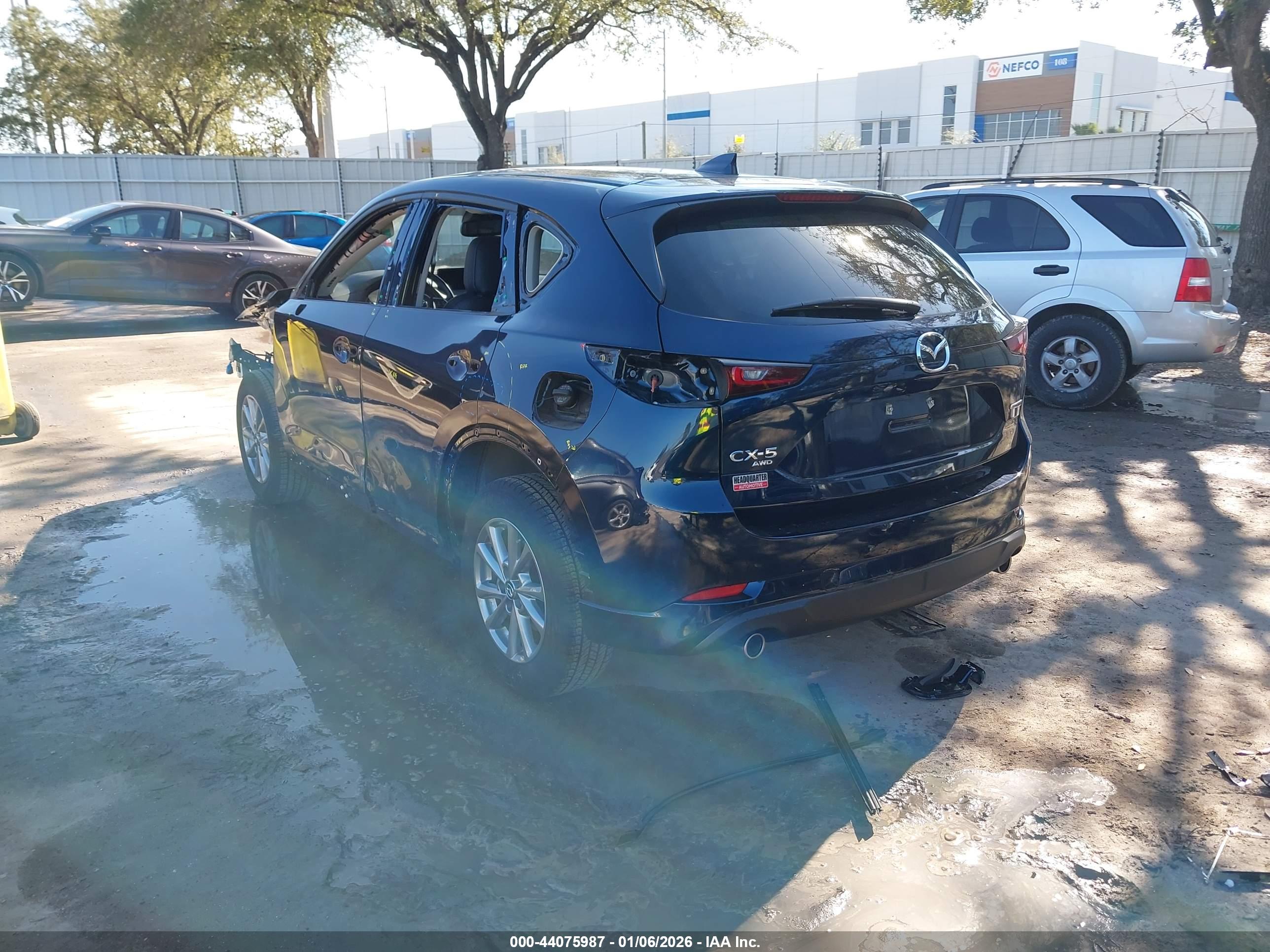 MAZDA CX-5 image 3