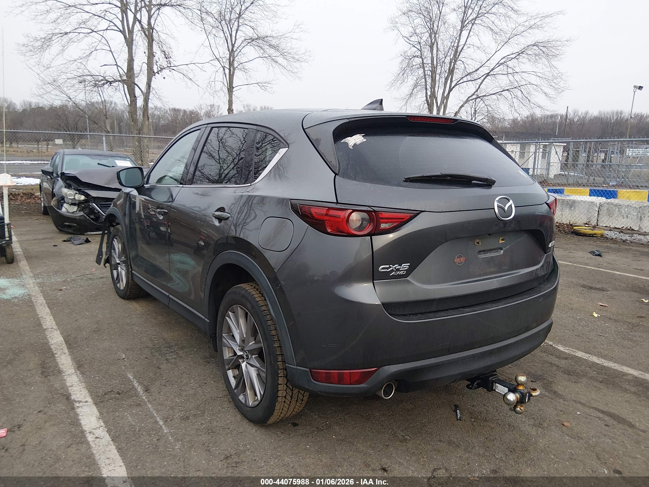 MAZDA CX-5 image 3