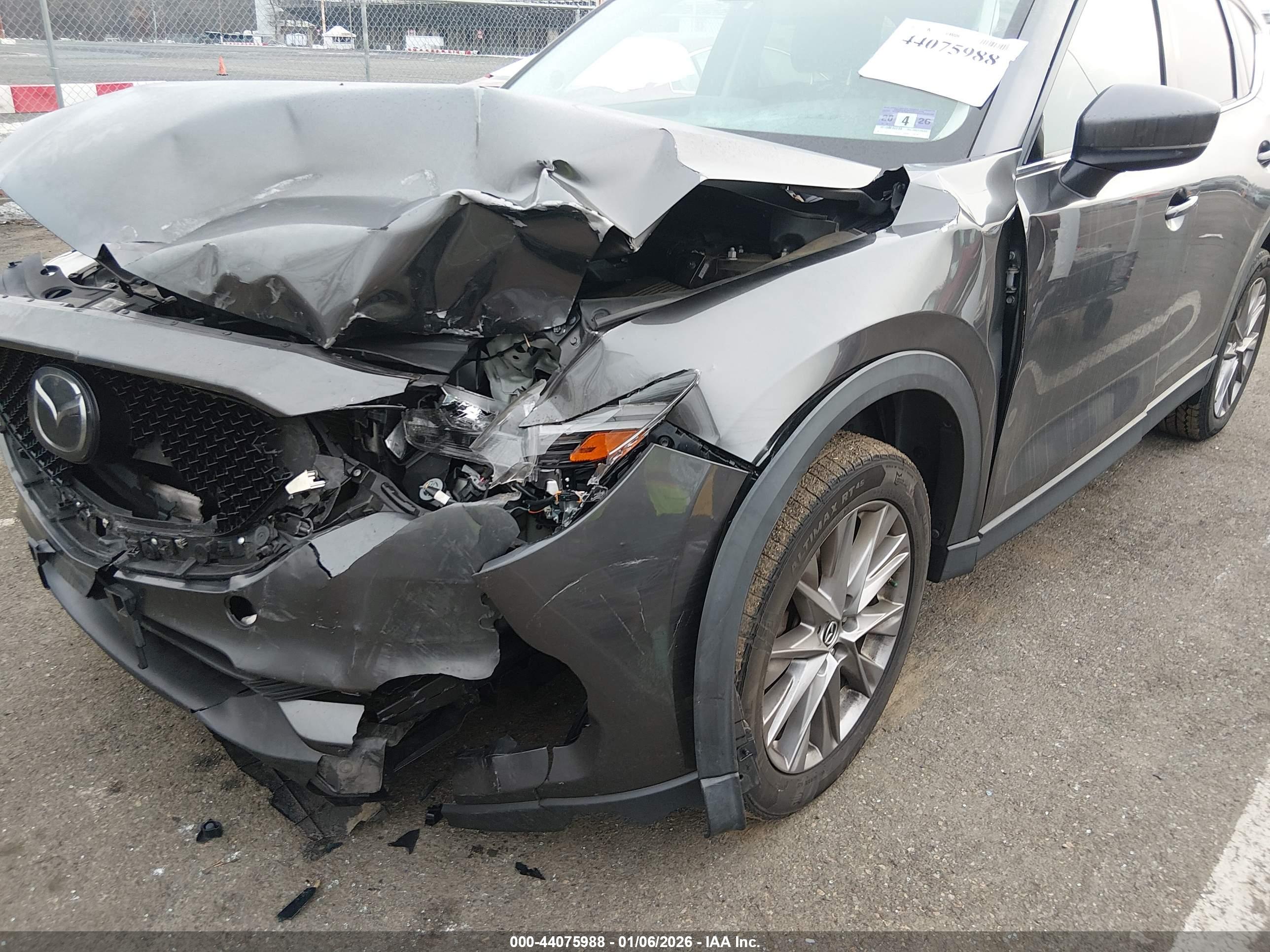MAZDA CX-5 image 6