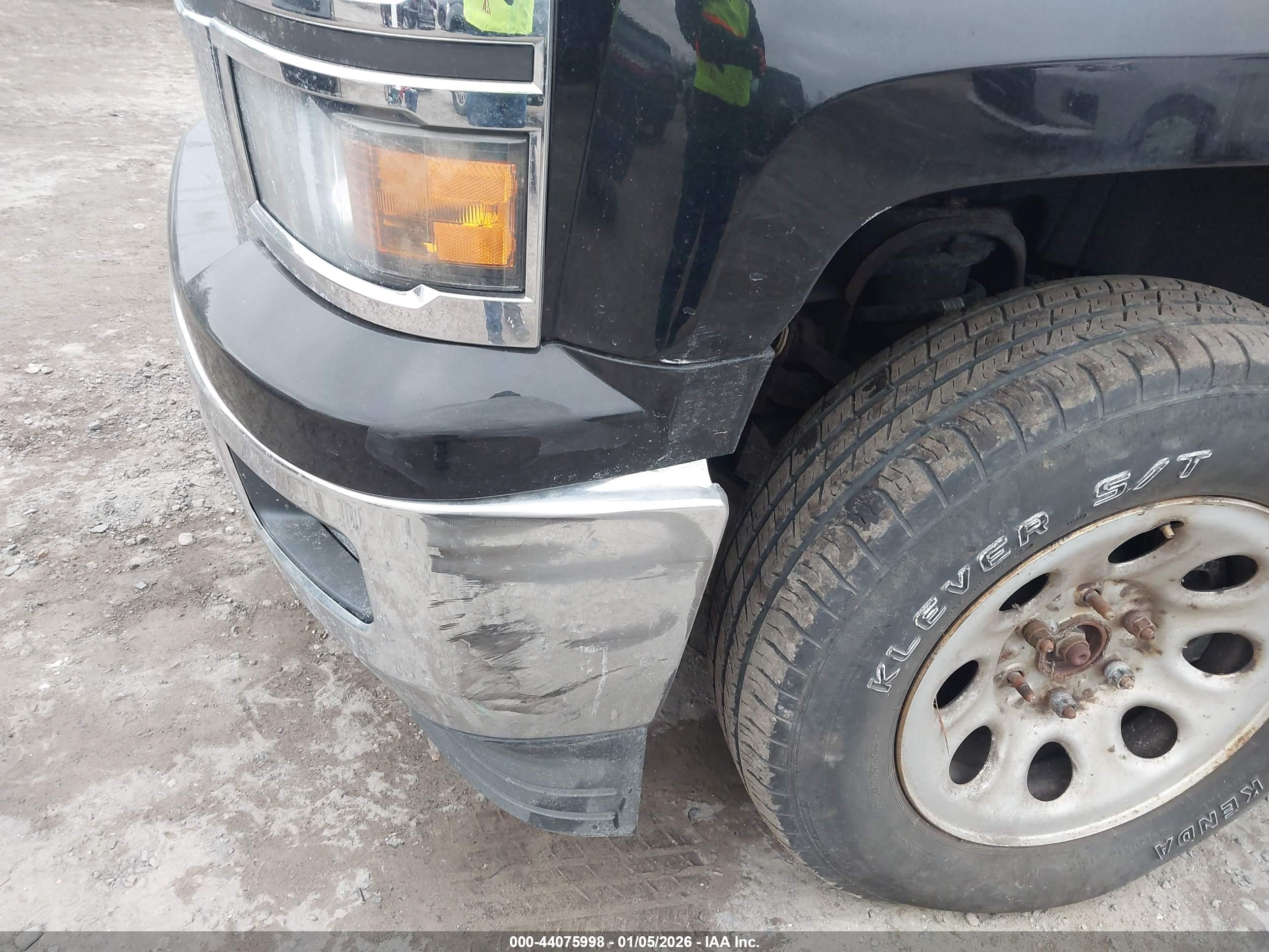 CHEVROLET SILVERADO image 6