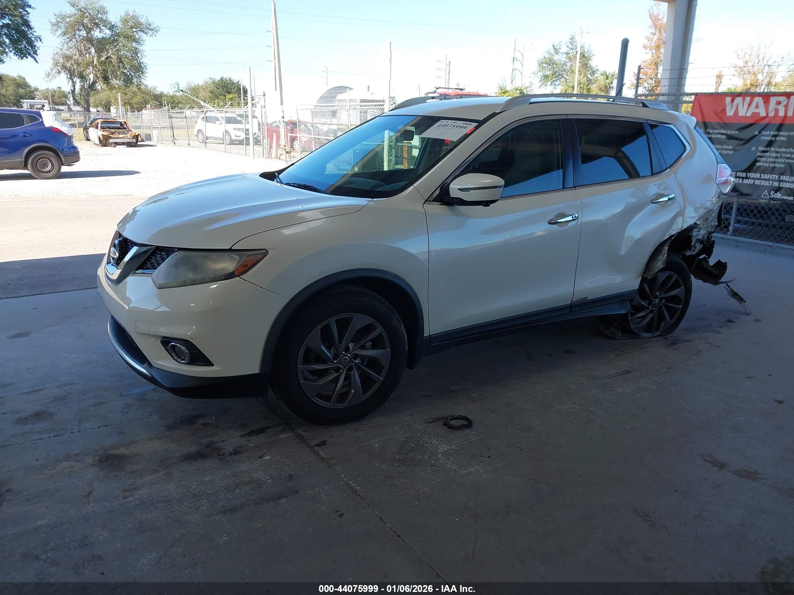 NISSAN ROGUE image 2