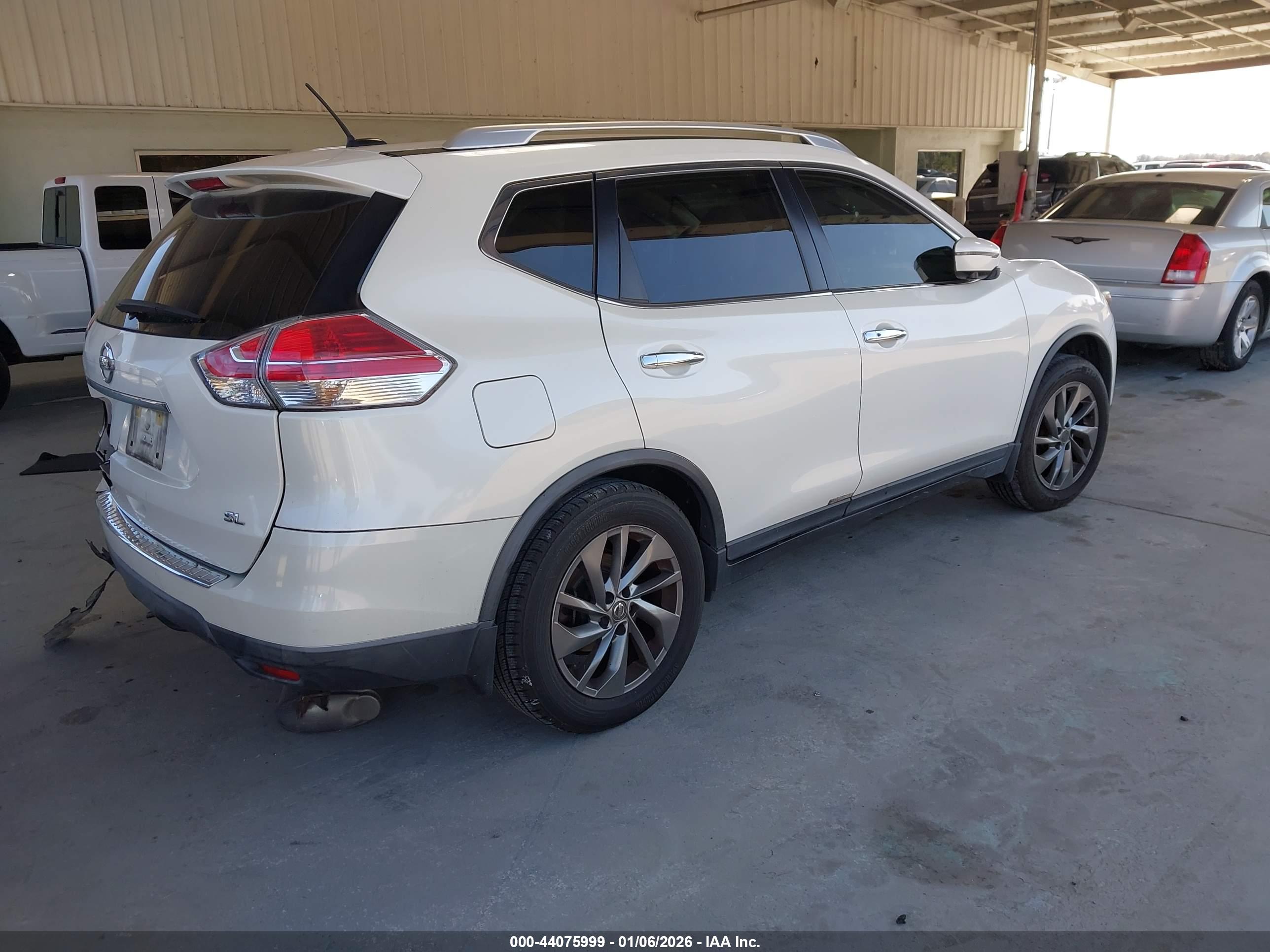 NISSAN ROGUE image 4