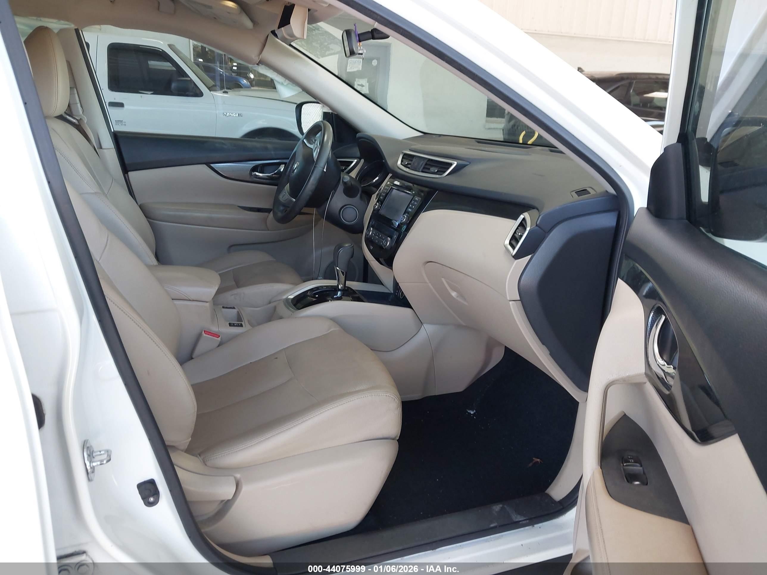 NISSAN ROGUE image 5