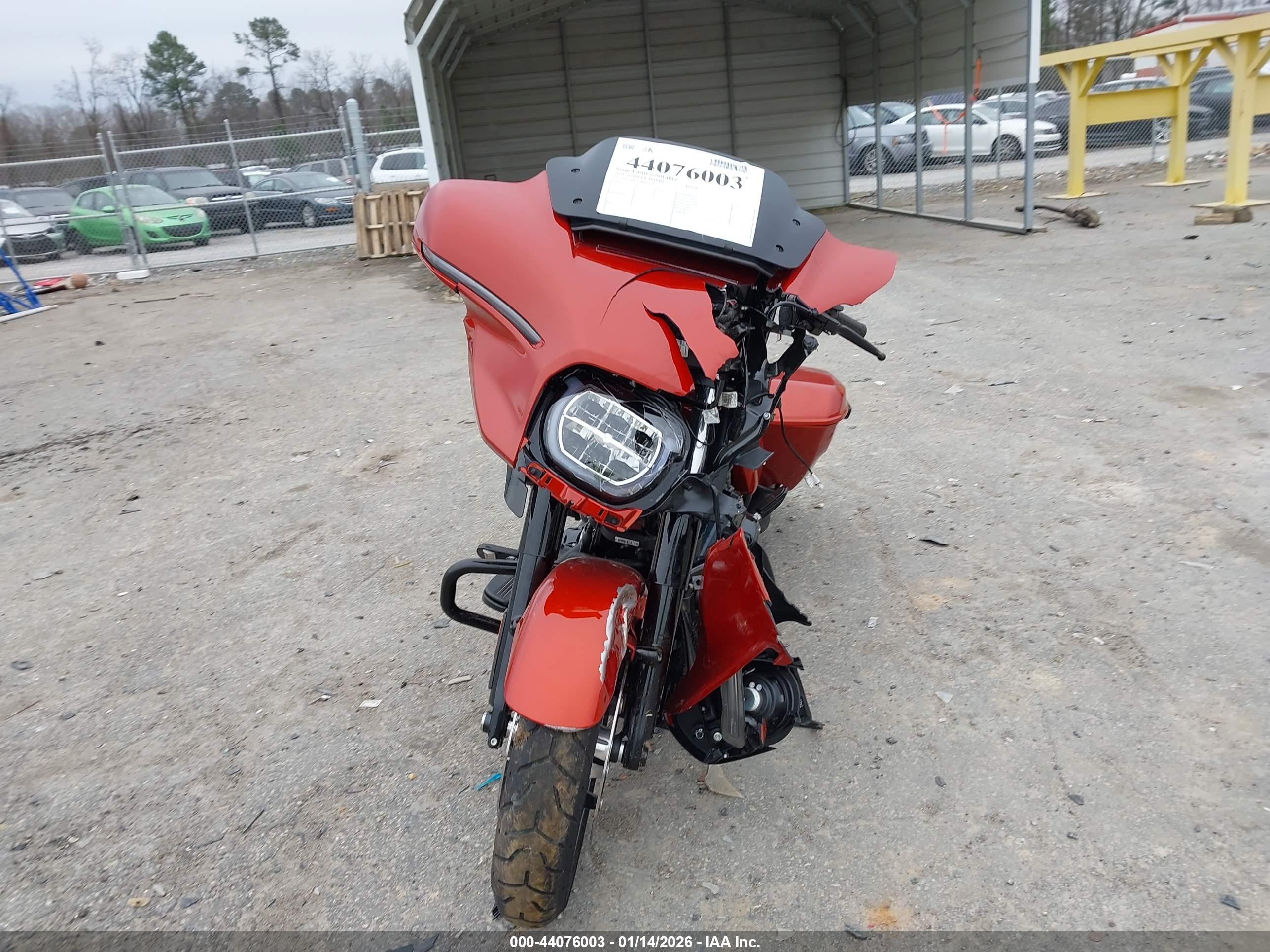HARLEY-DAVIDSON FLHX image 5