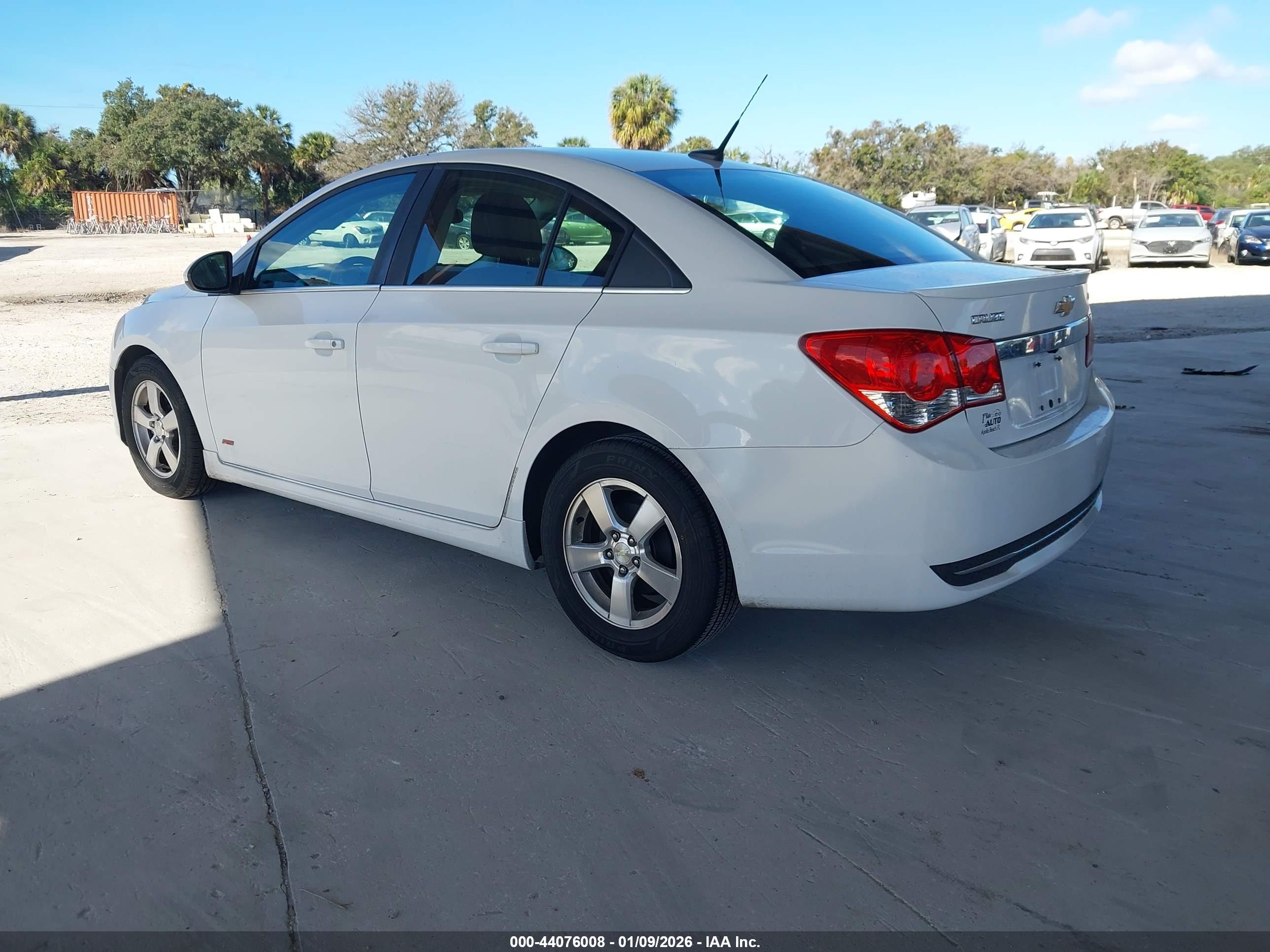 CHEVROLET CRUZE image 3