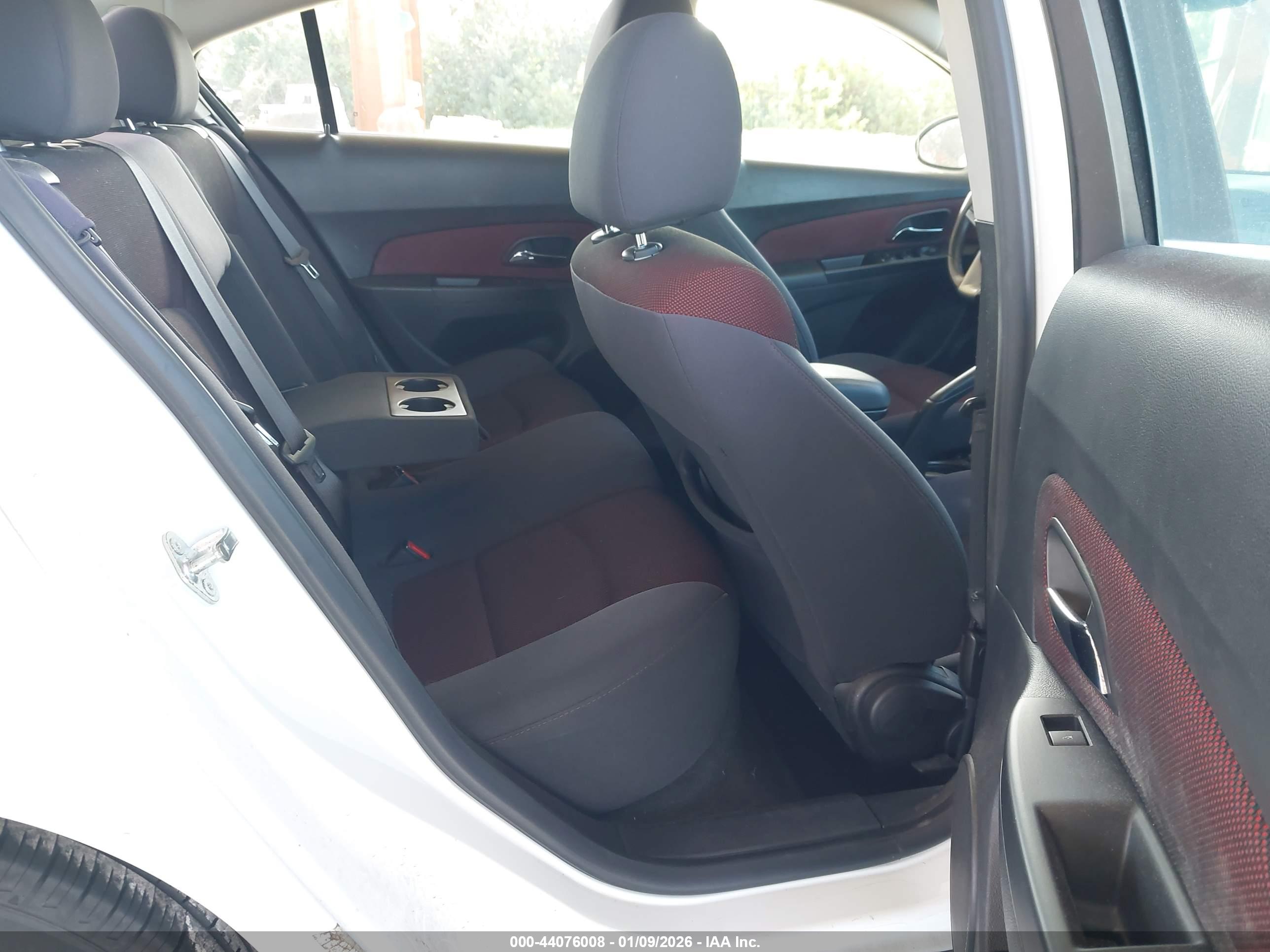 CHEVROLET CRUZE image 8