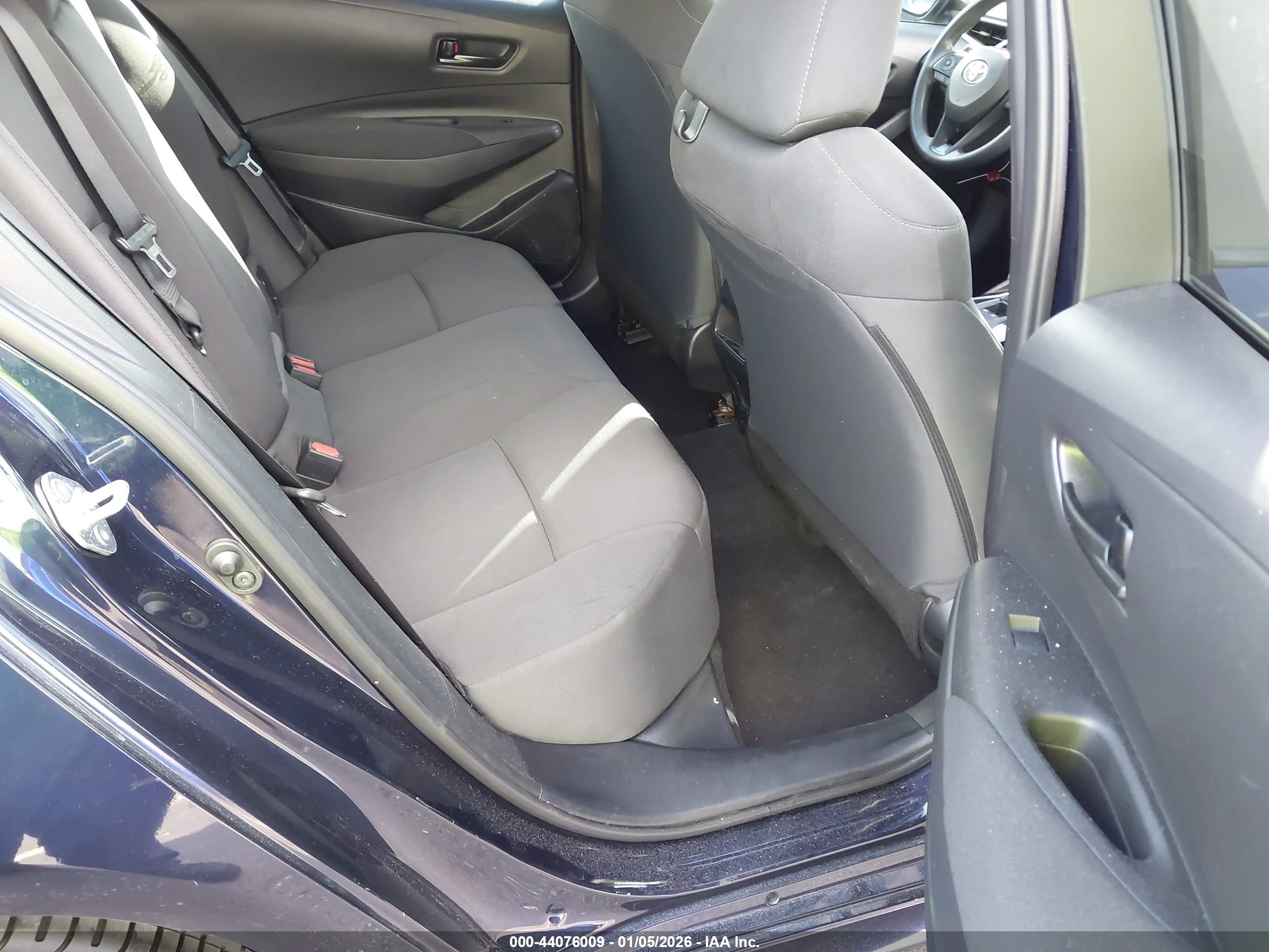 TOYOTA COROLLA image 8