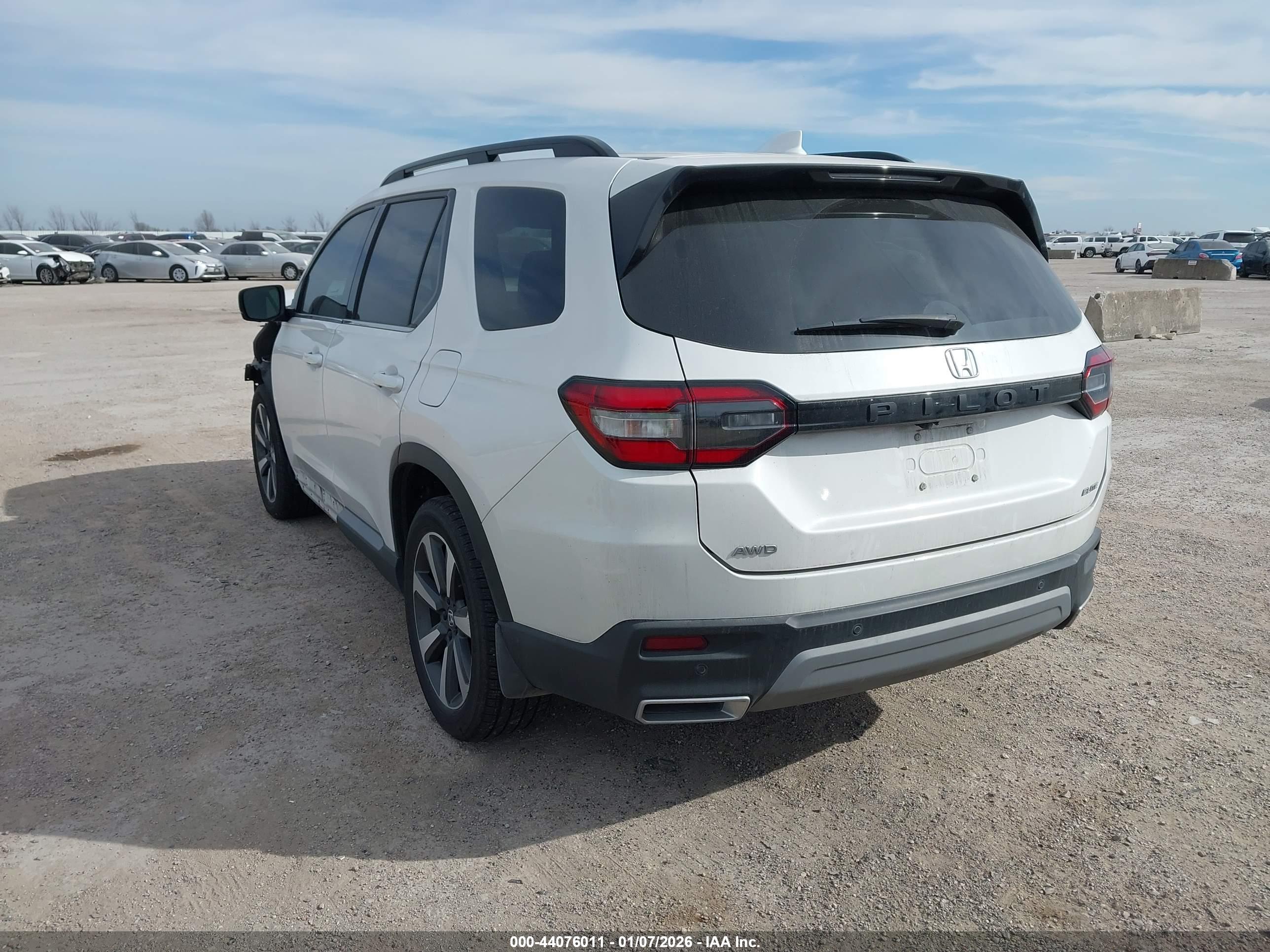 HONDA PILOT image 3