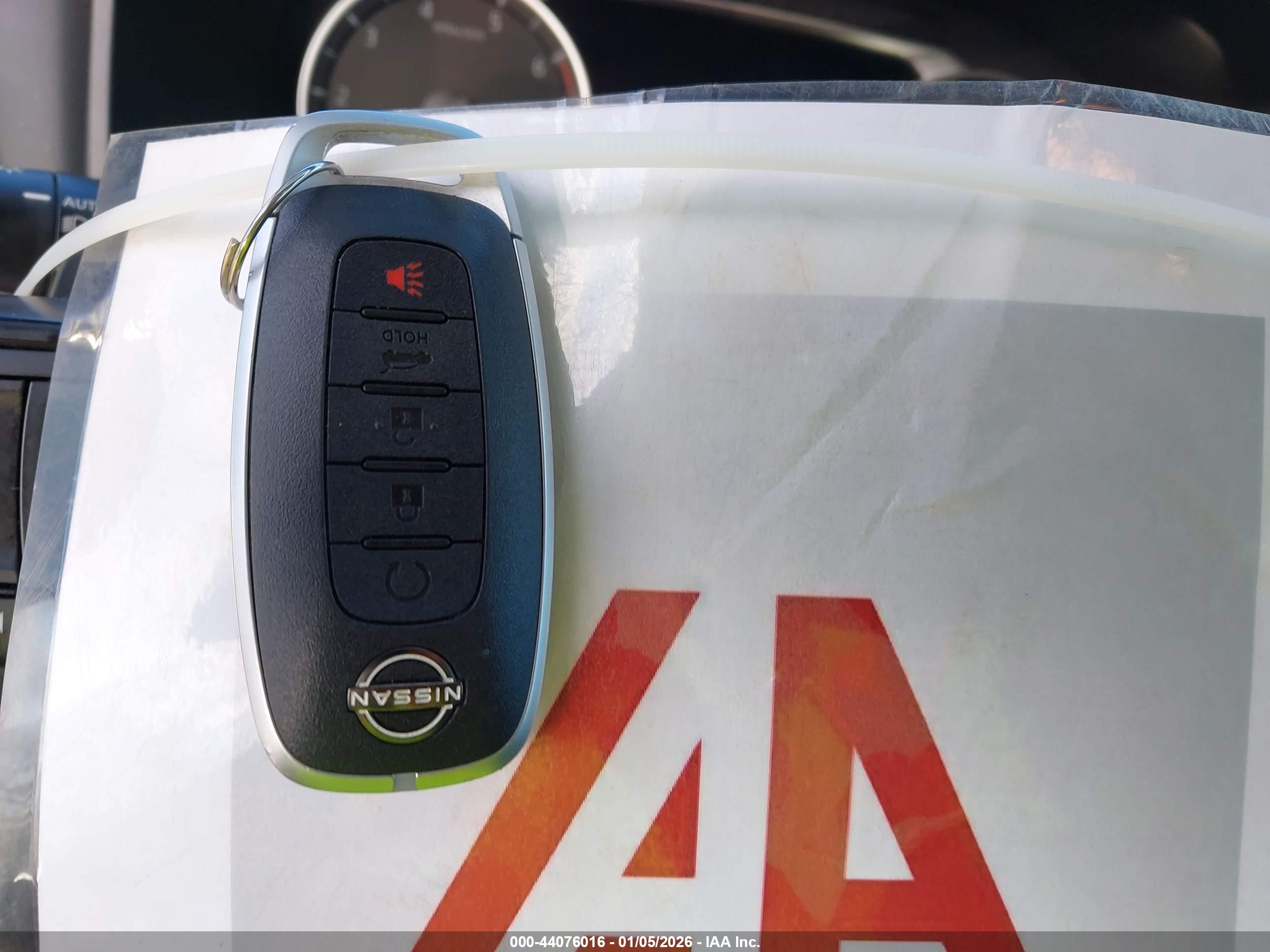 NISSAN ROGUE image 11