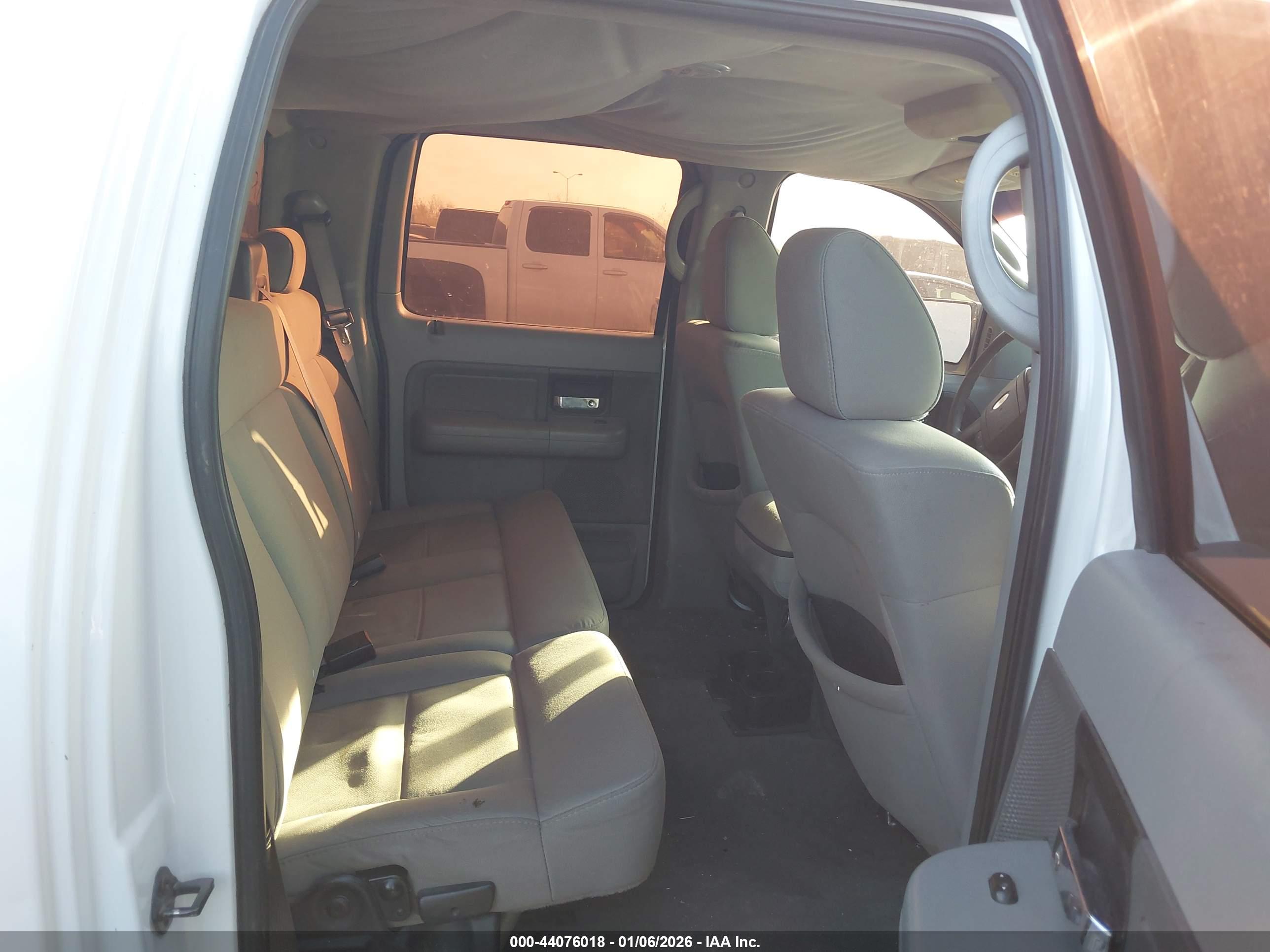 FORD F-150 image 8