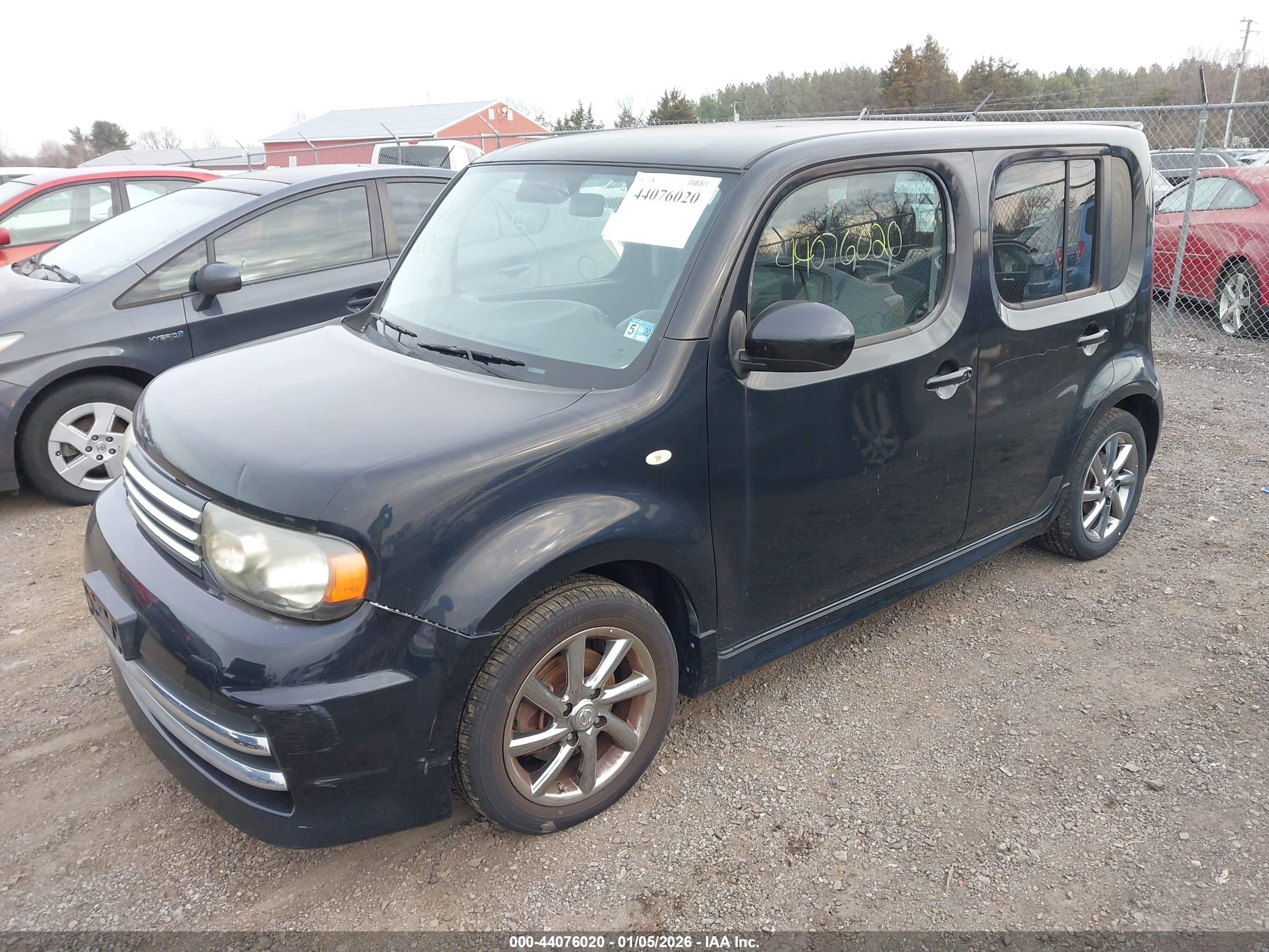 NISSAN CUBE image 2