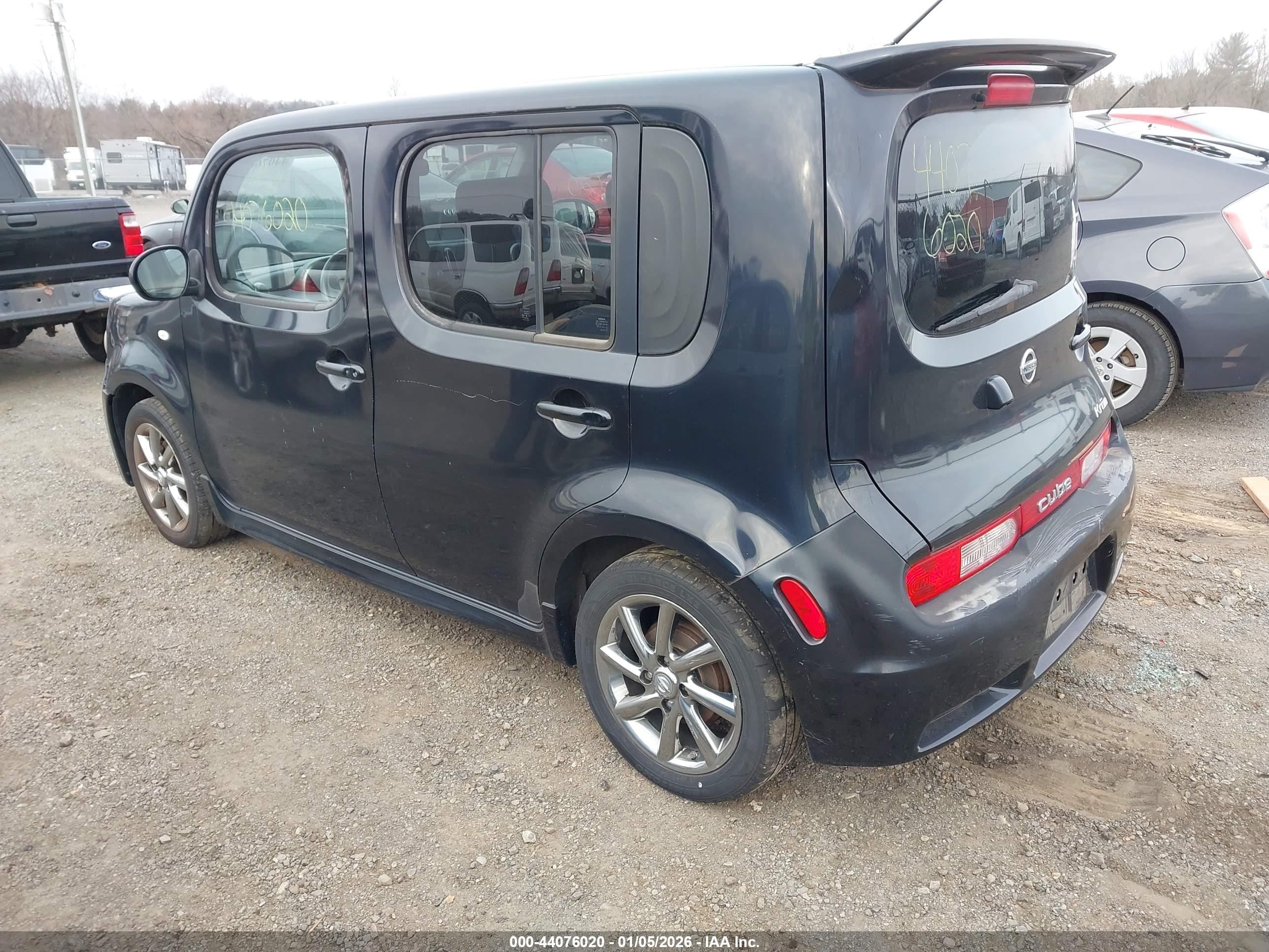 NISSAN CUBE image 3