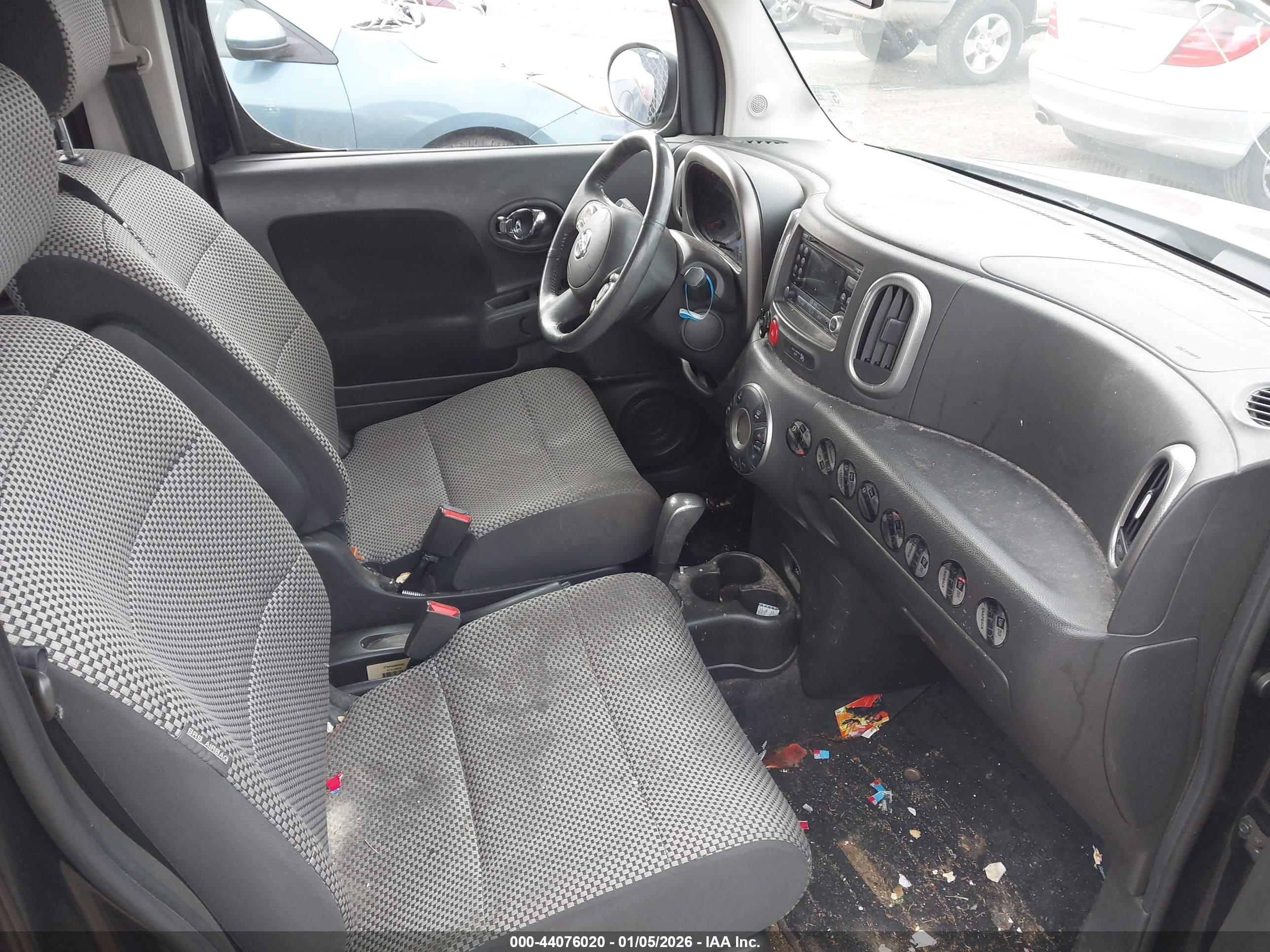 NISSAN CUBE image 5