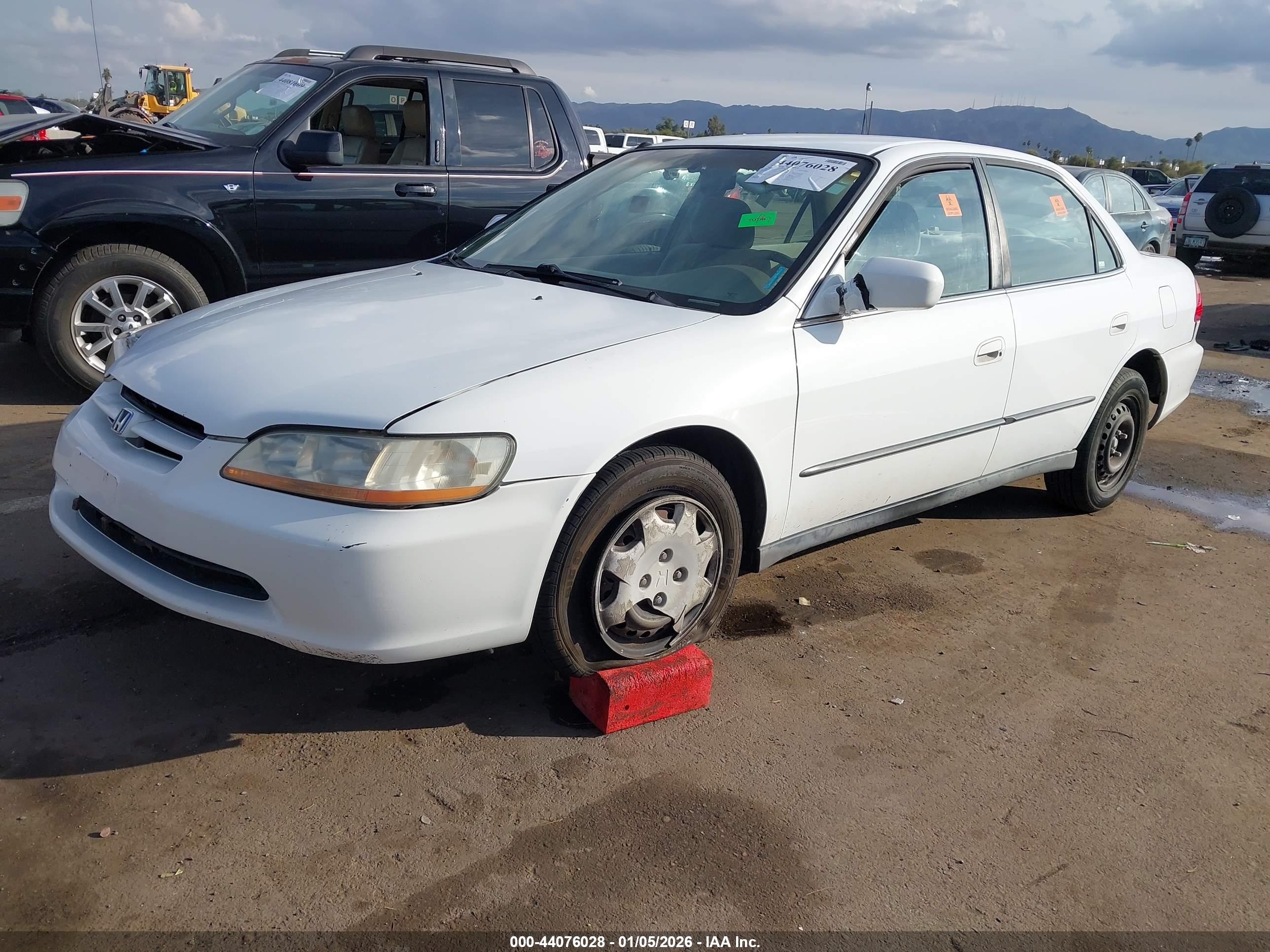 HONDA ACCORD image 2