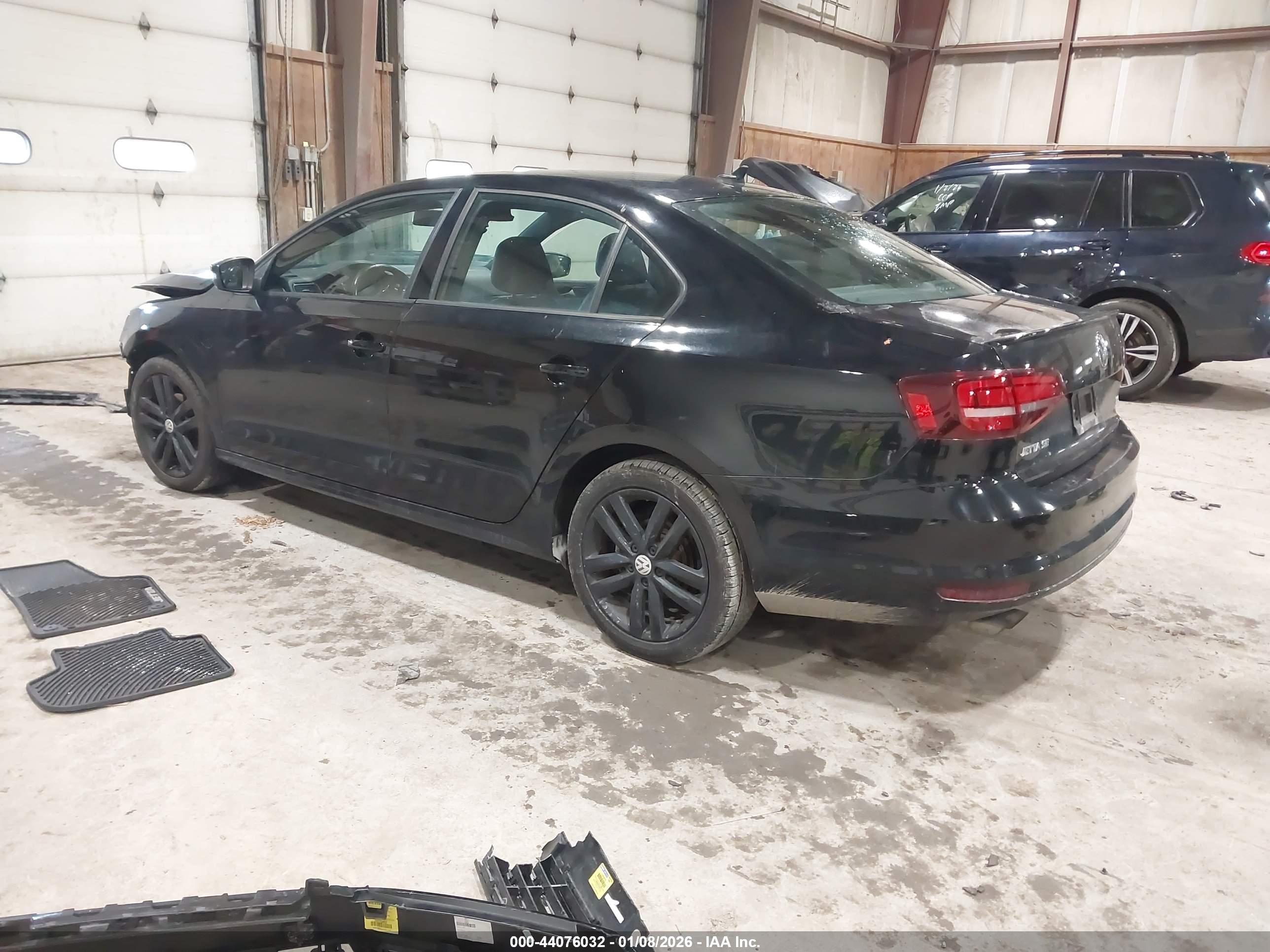 VOLKSWAGEN JETTA image 3