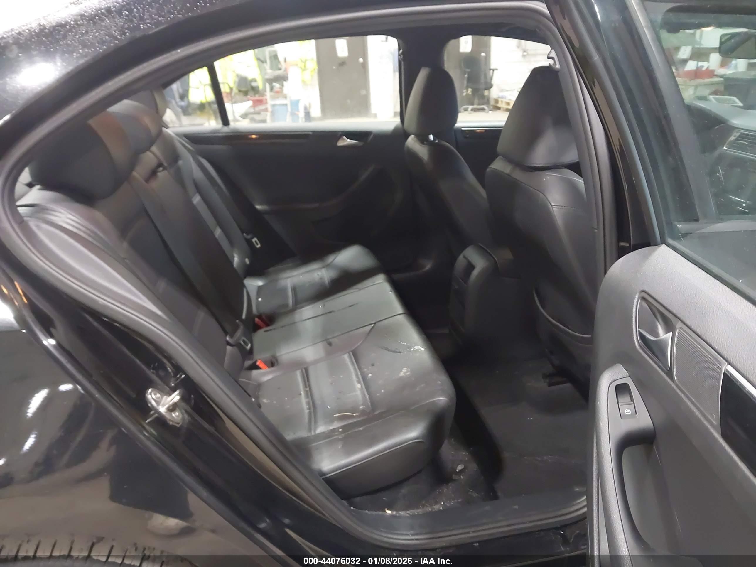 VOLKSWAGEN JETTA image 8