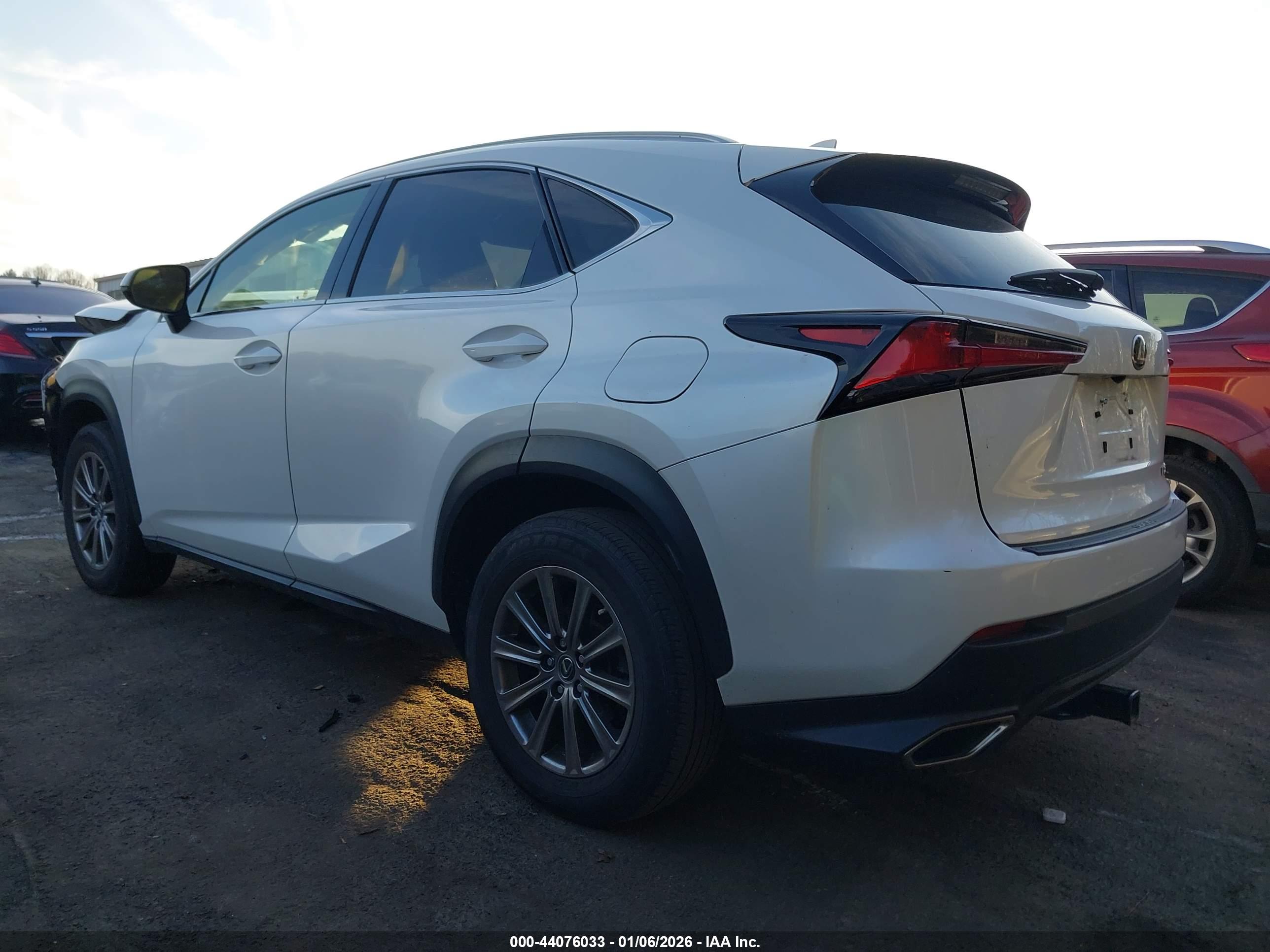 LEXUS NX image 3