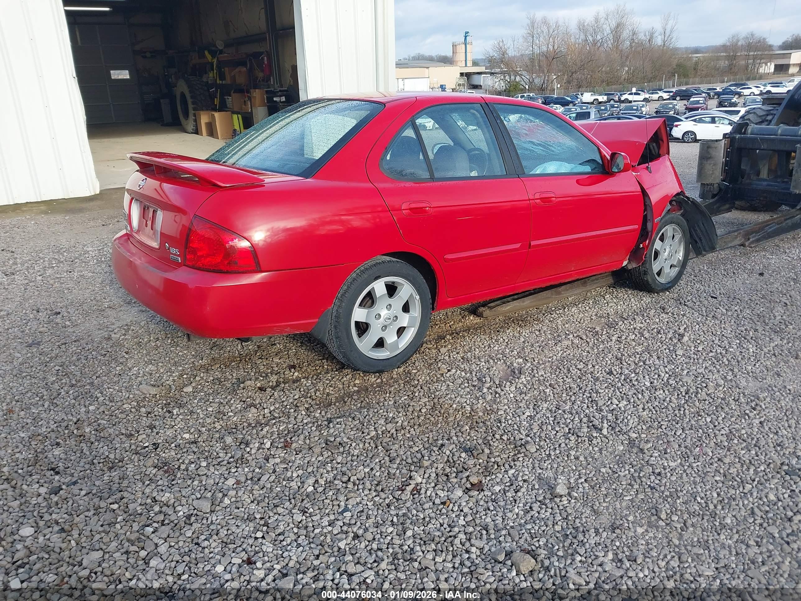 NISSAN SENTRA image 4