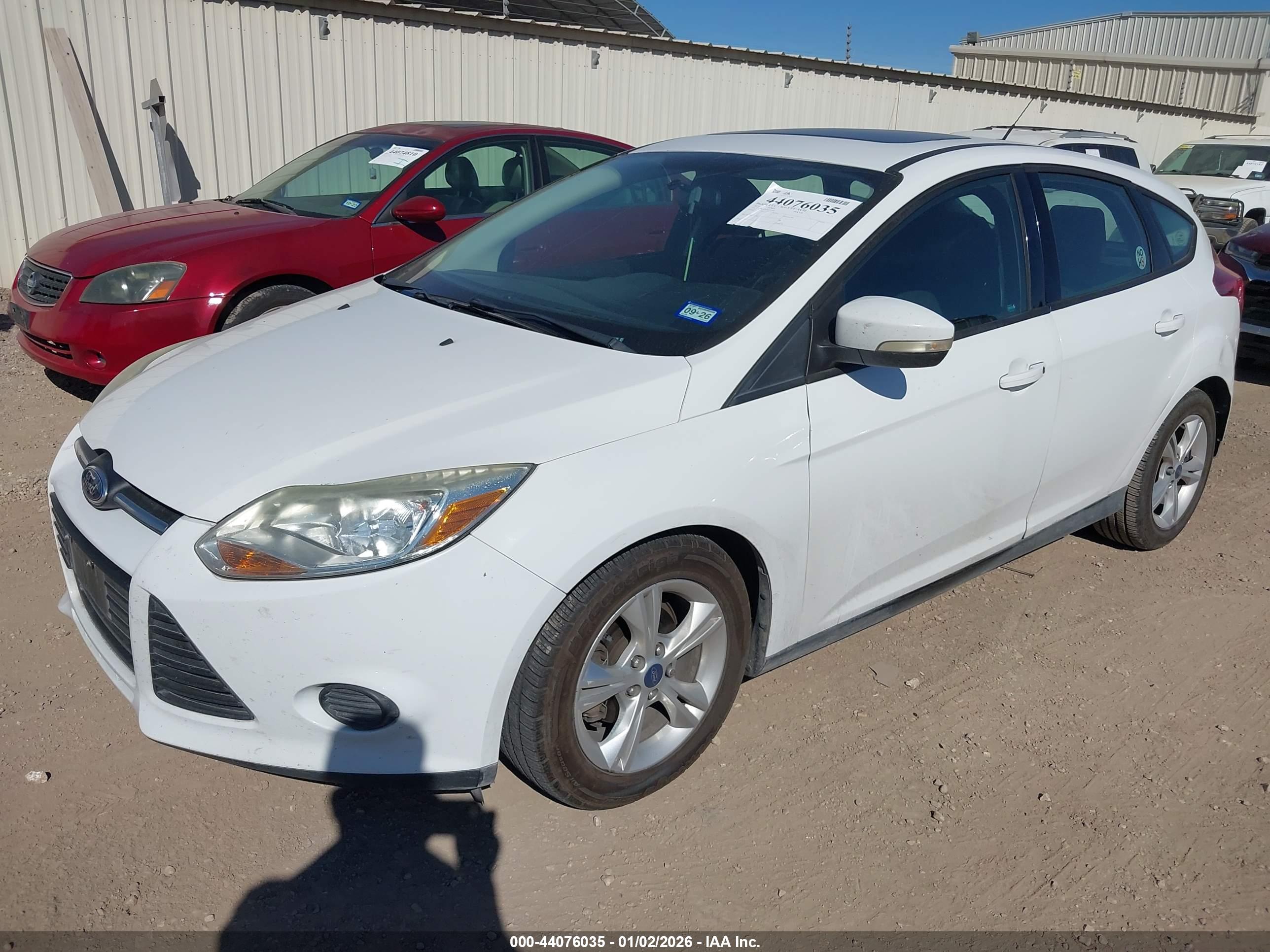 FORD FOCUS image 2