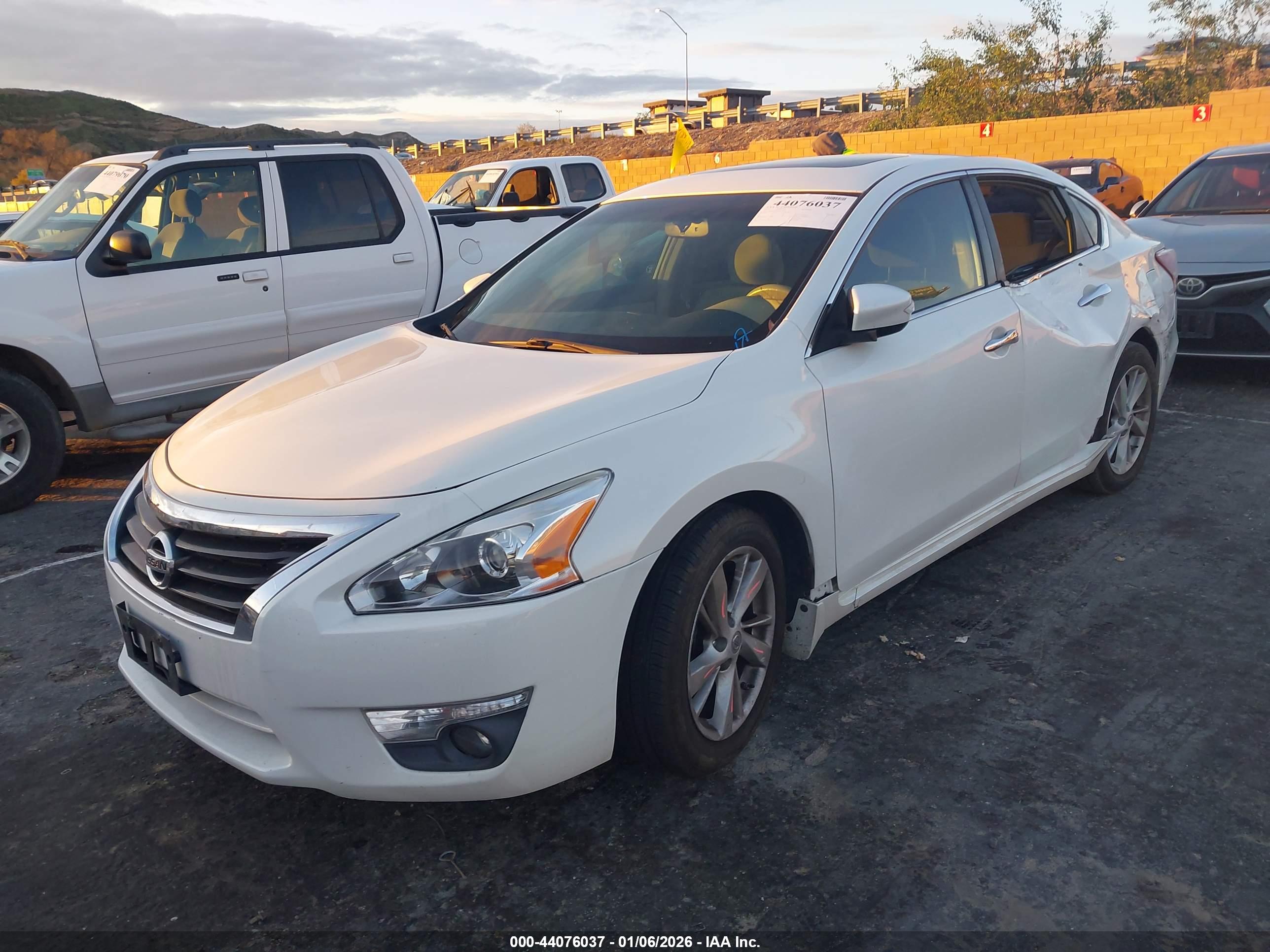 NISSAN ALTIMA image 2
